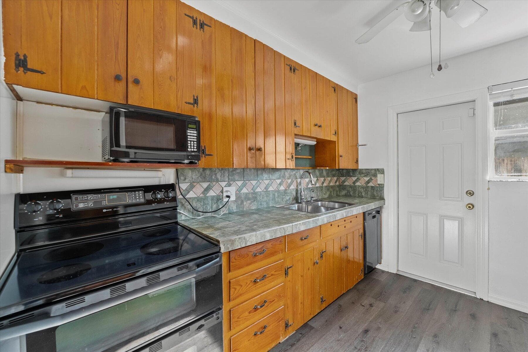 101 S Colorado Avenue, Stuart, FL 34994 — photo 10 of 17