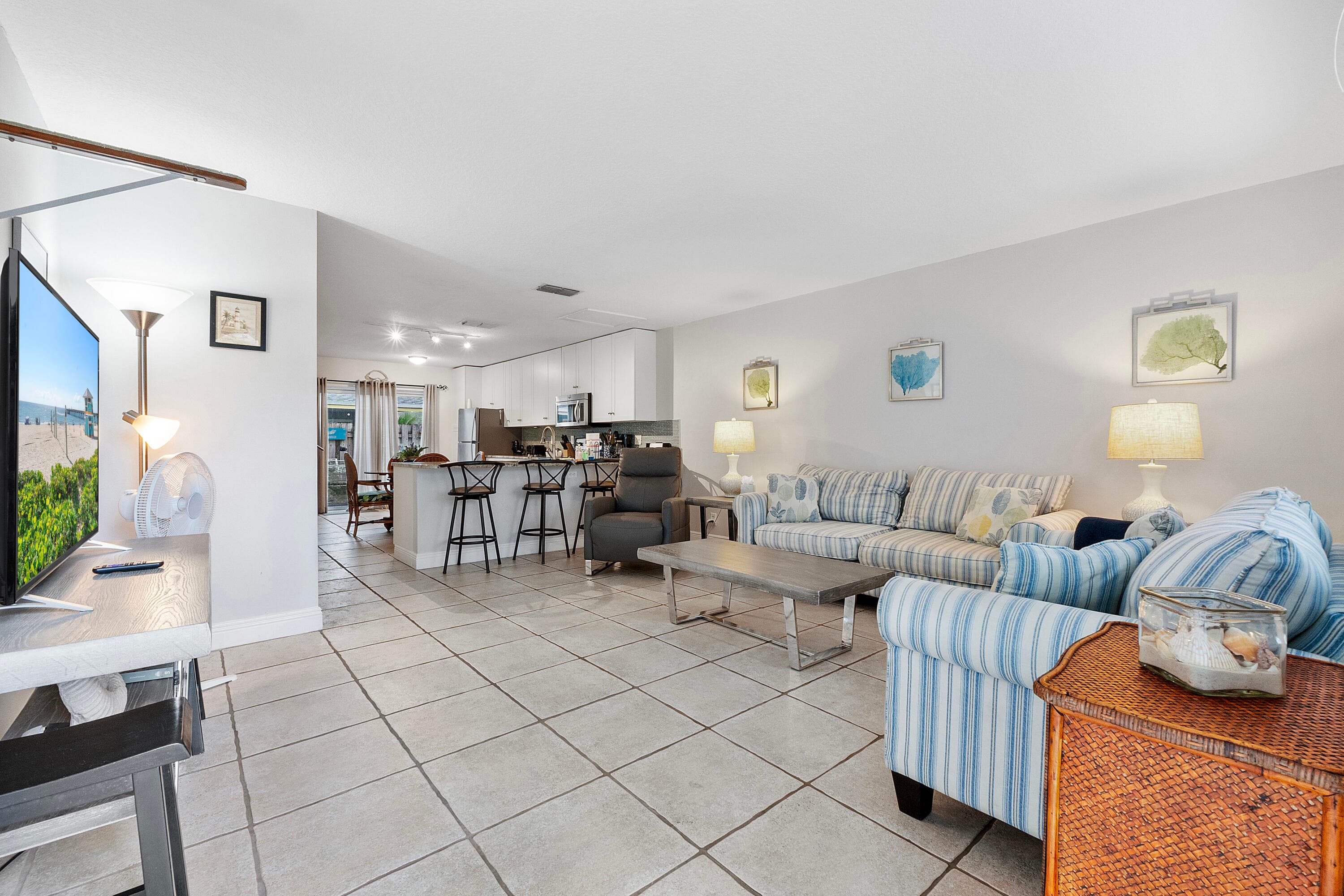 1968 NE 3rd Street 1, Deerfield Beach, FL 33441 — photo 7 of 37
