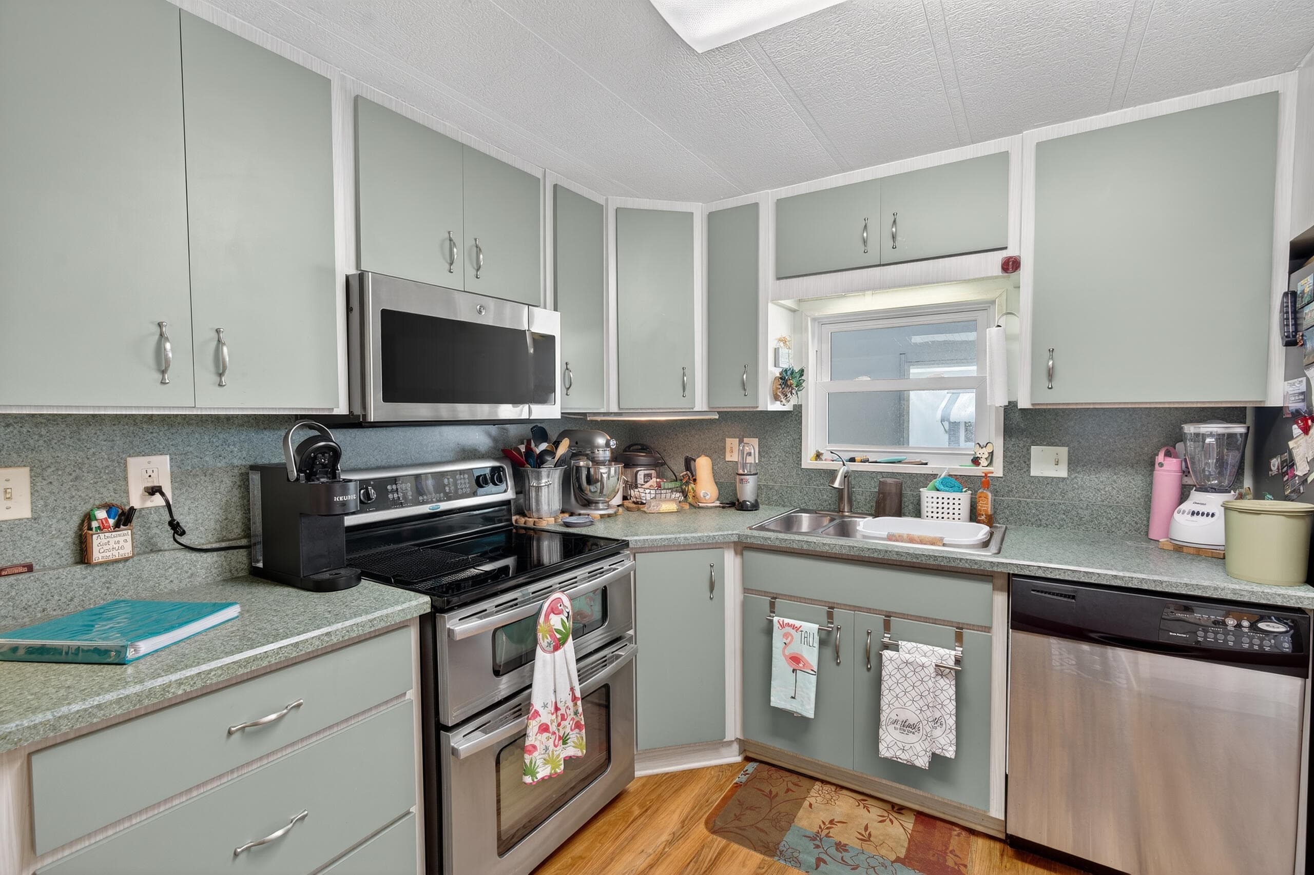 1520 St Thomas Avenue, Sebring, FL 33870 — photo 3 of 35
