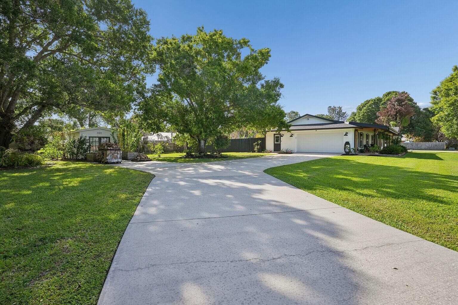 836 34th Avenue, Vero Beach, FL 32960 — photo 10 of 23