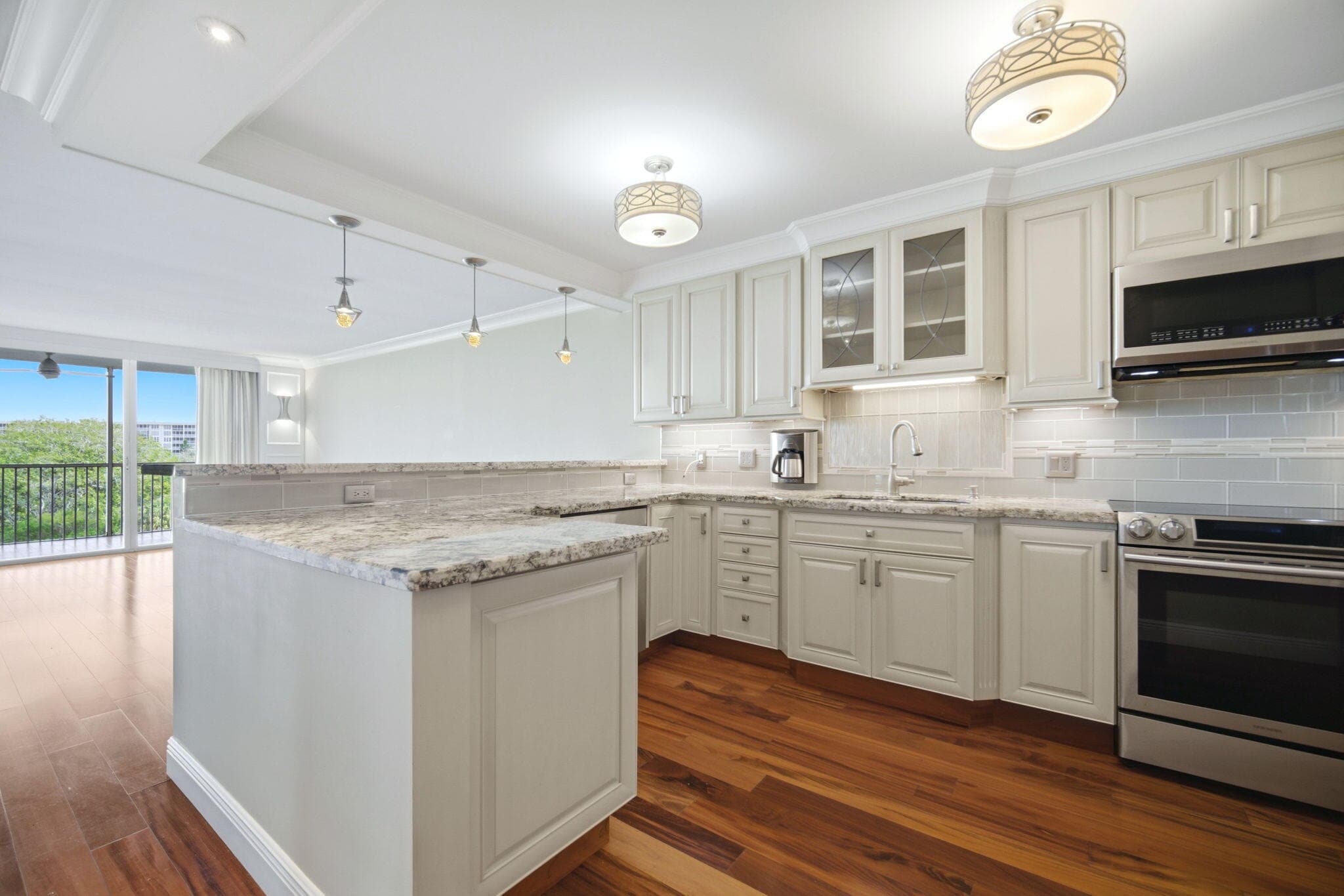 2901 S Palm Aire Drive, Pompano Beach, FL 33069 — photo 1 of 35