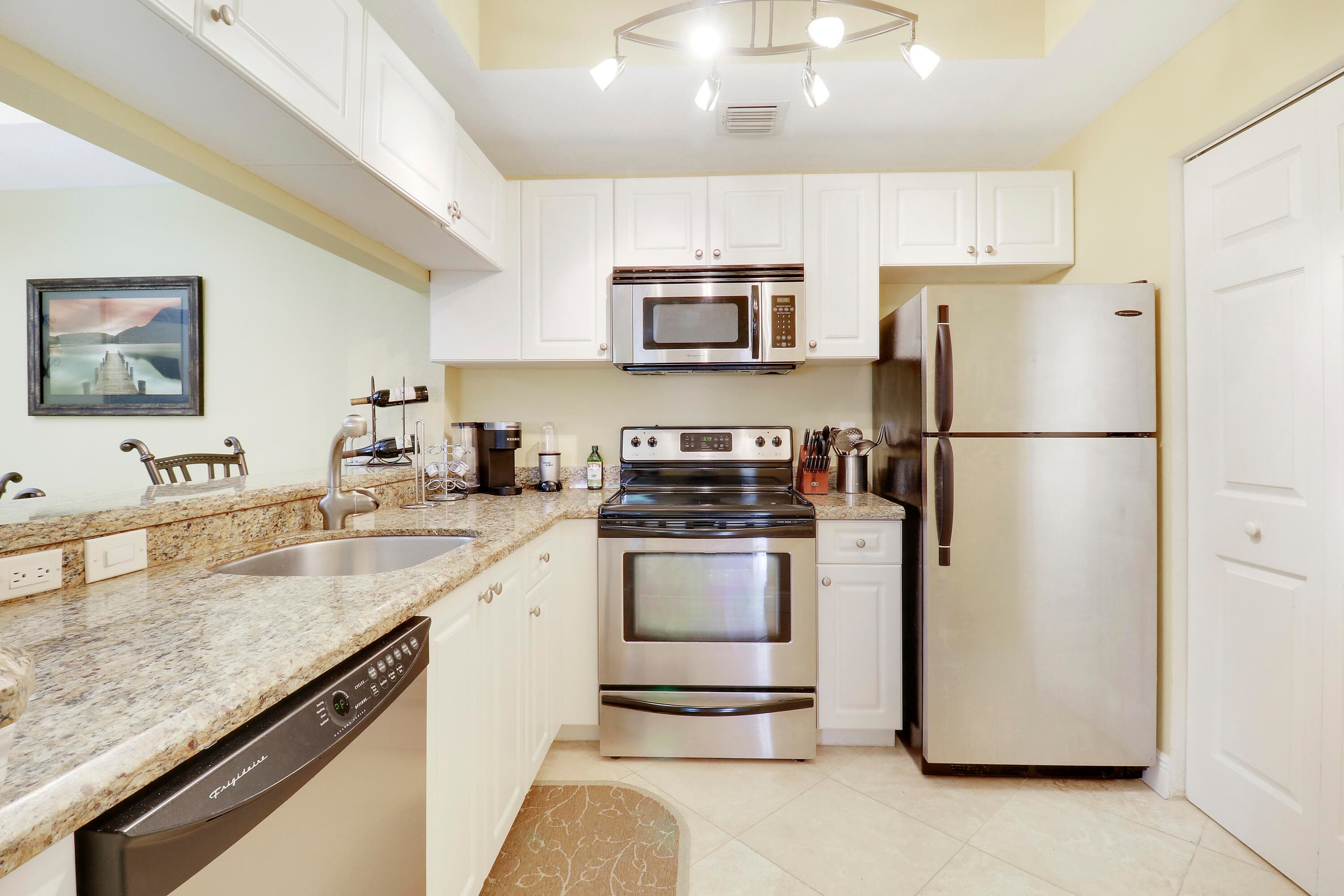 2802 Sarento Place 204, Palm Beach Gardens, FL 33410 — photo 13 of 19
