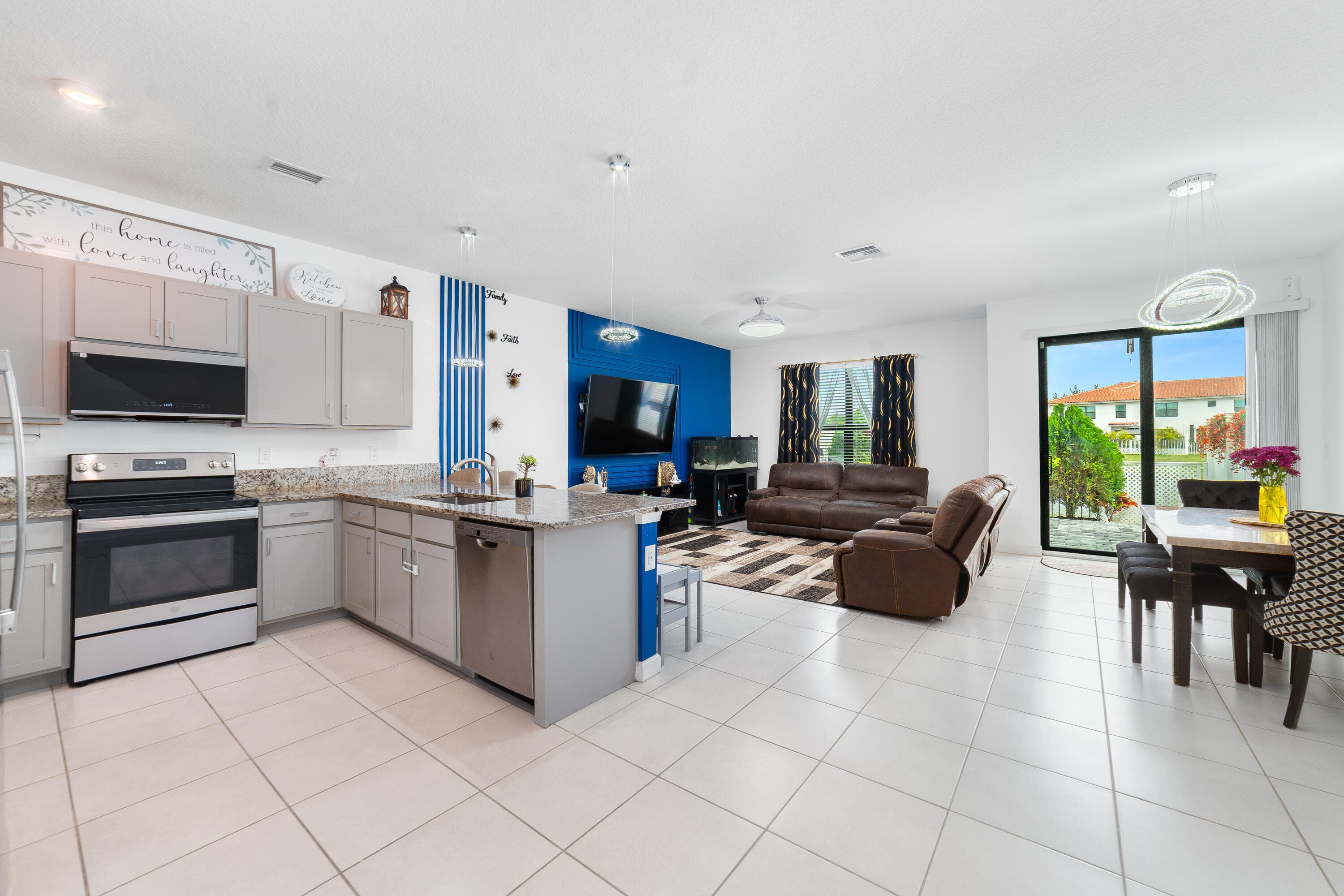 2024 Sugar Maple Drive, Riviera Beach, FL 33410 — photo 6 of 38