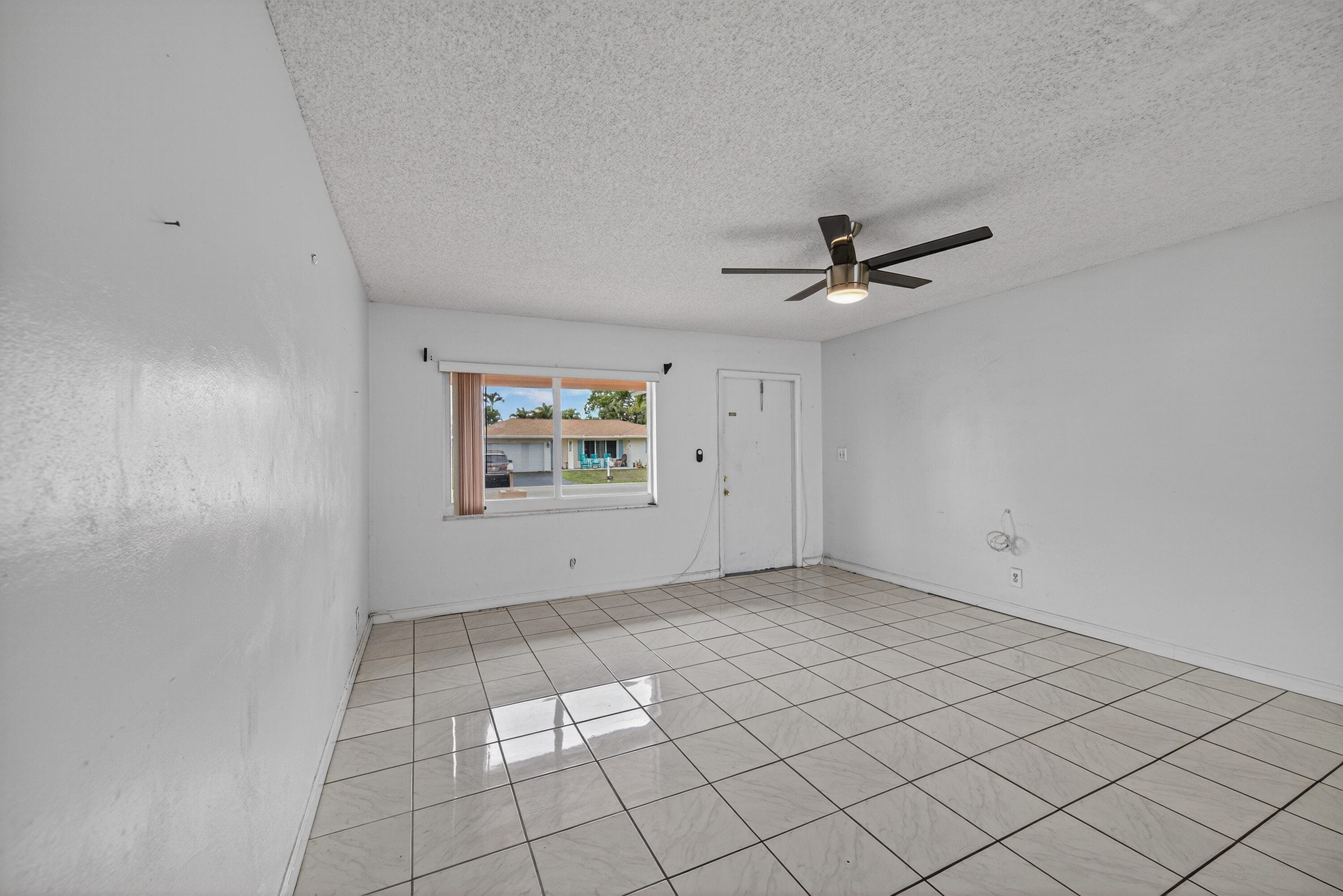 8104 NW 94th Avenue, Tamarac, FL 33321 — photo 4 of 44