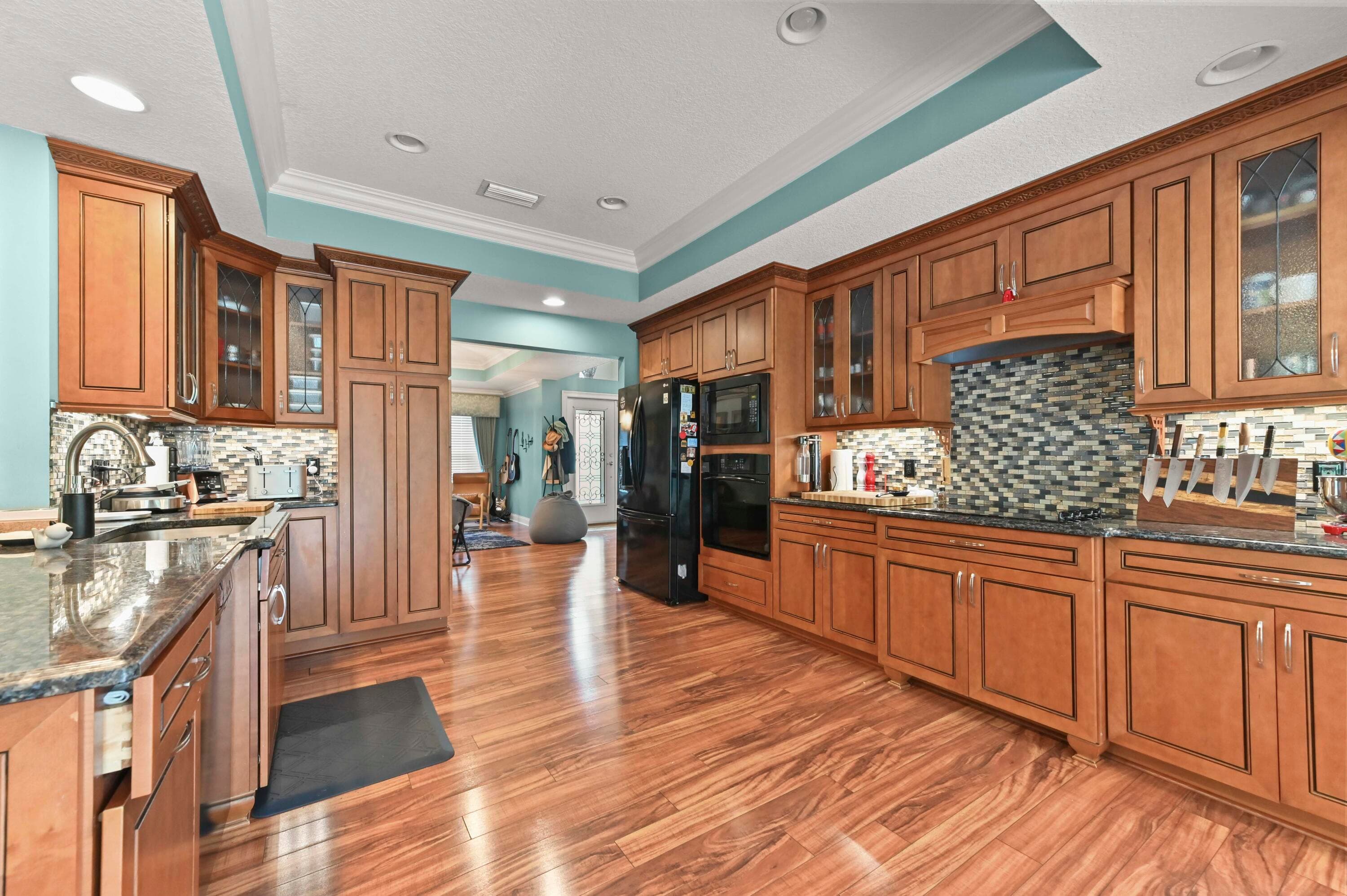 8777 Estate Drive, West Palm Beach, FL 33411 — photo 16 of 46