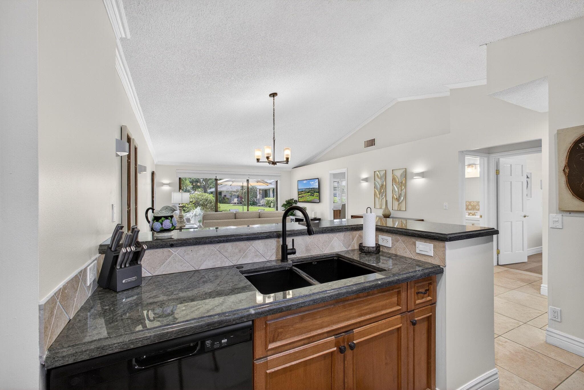 119 Club Drive, Palm Beach Gardens, FL 33418 — photo 14 of 47