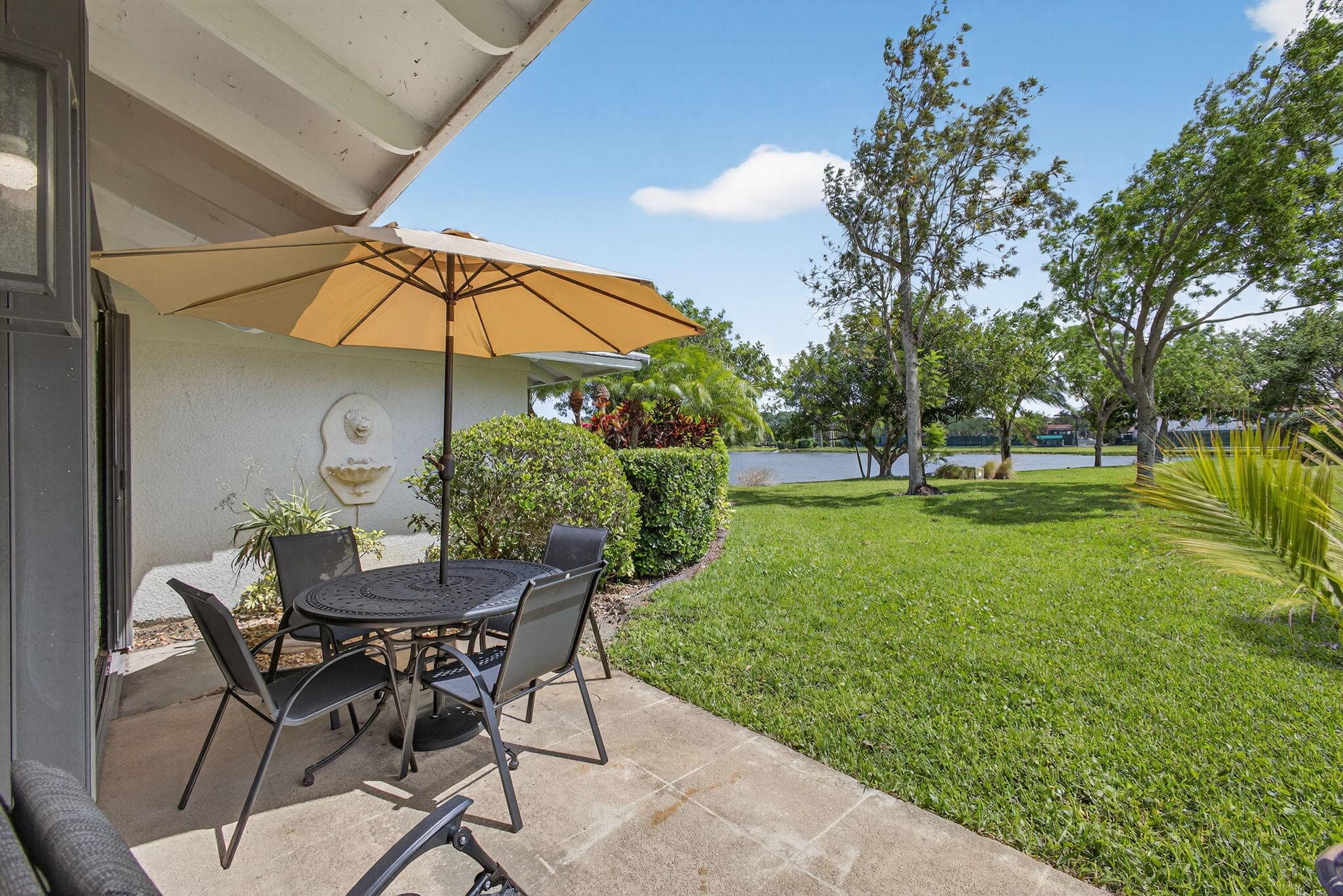 119 Club Drive, Palm Beach Gardens, FL 33418 — photo 26 of 47