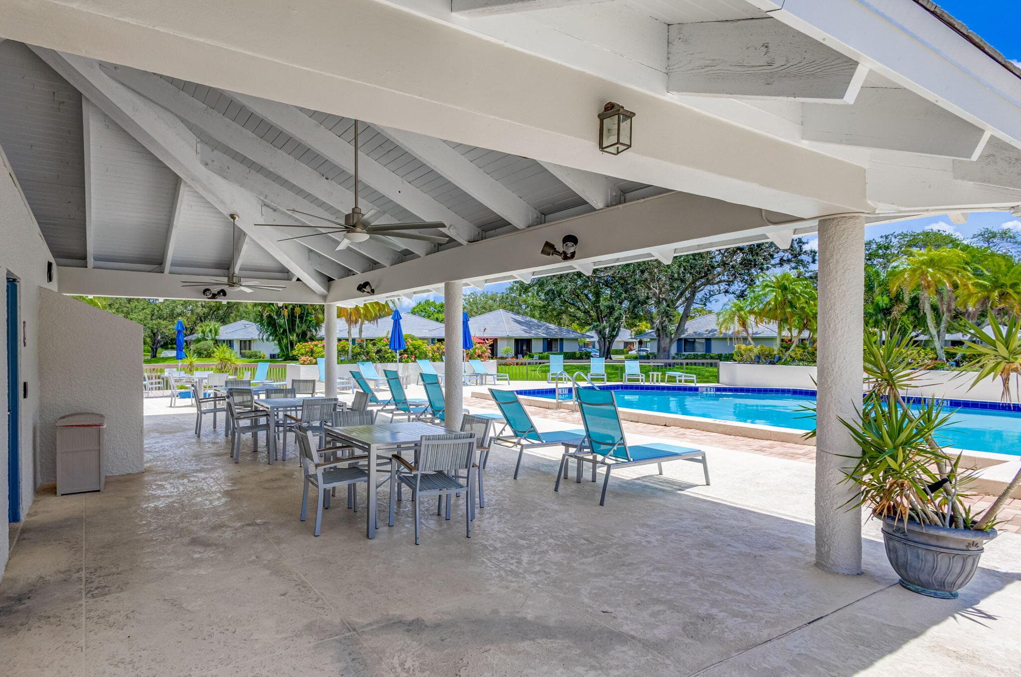 119 Club Drive, Palm Beach Gardens, FL 33418 — photo 37 of 47