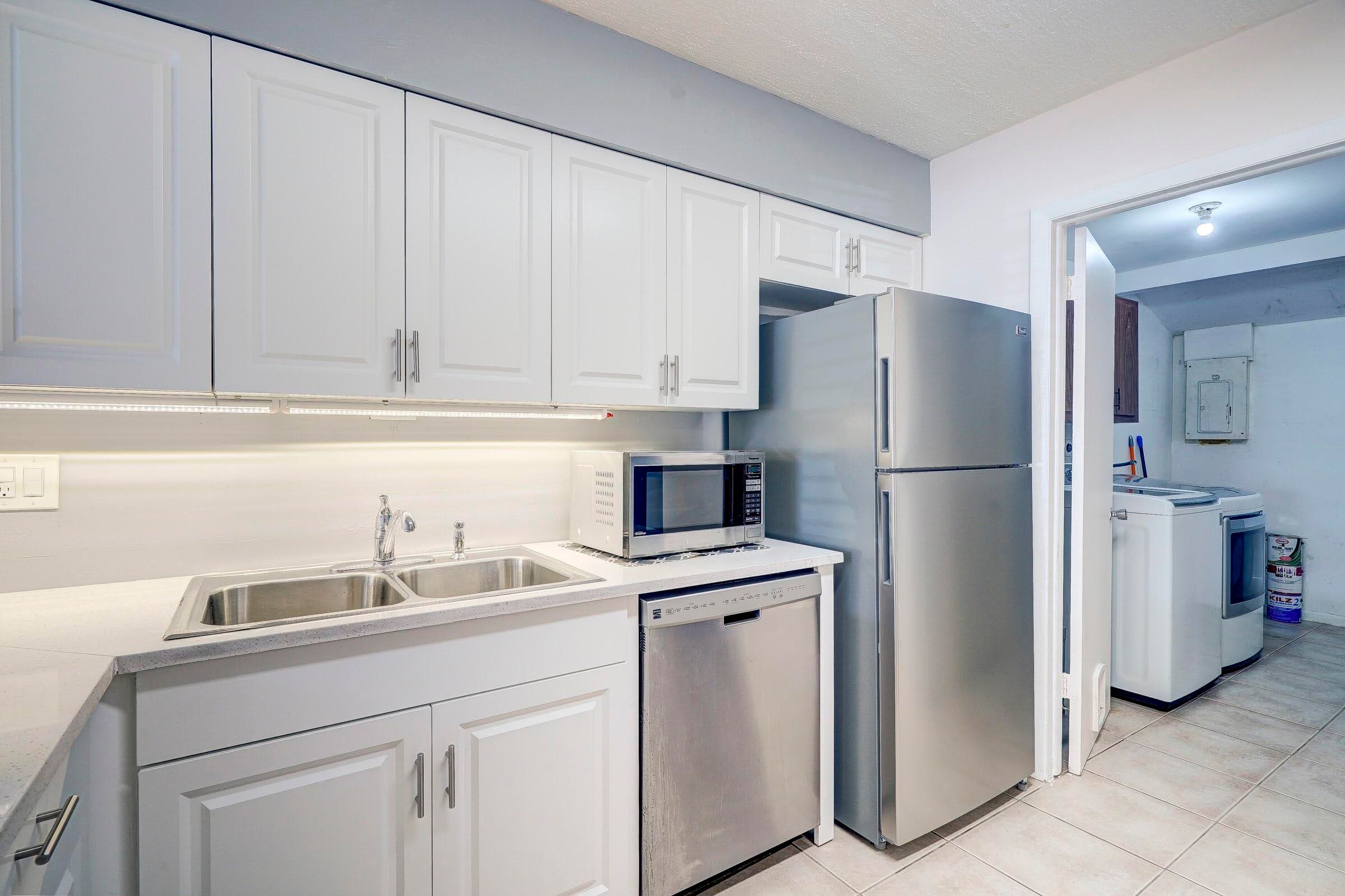 3929 Kenas Street, Palm Beach Gardens, FL 33403 — photo 4 of 14