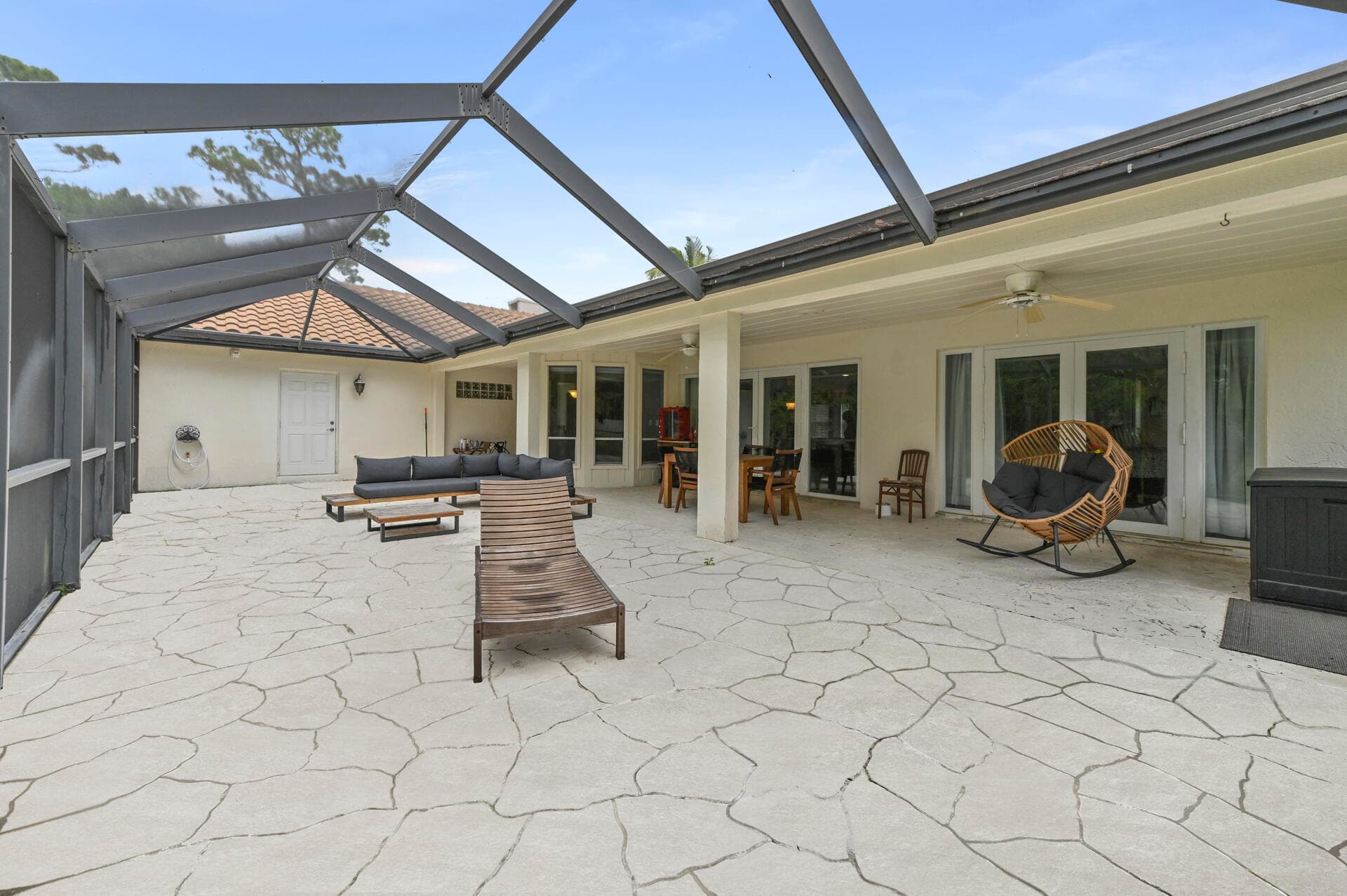 8777 Estate Drive, West Palm Beach, FL 33411 — photo 38 of 46
