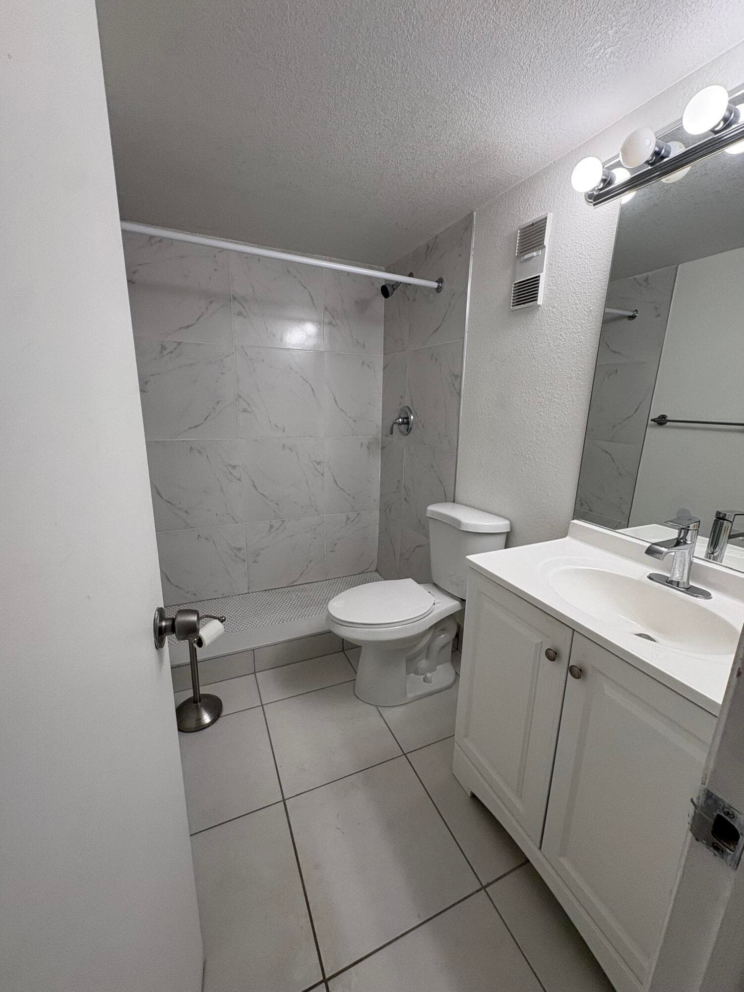 7860 NW 50th Street 305, Lauderhill, FL 33351 — photo 14 of 19