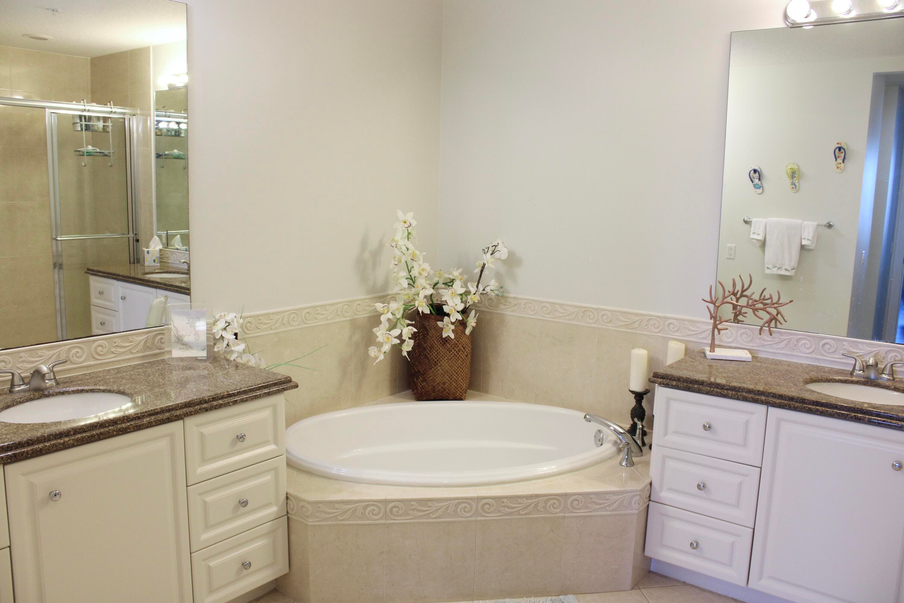 3 E Harbour Isle Drive E 204, Fort Pierce, FL 34949 — photo 13 of 20