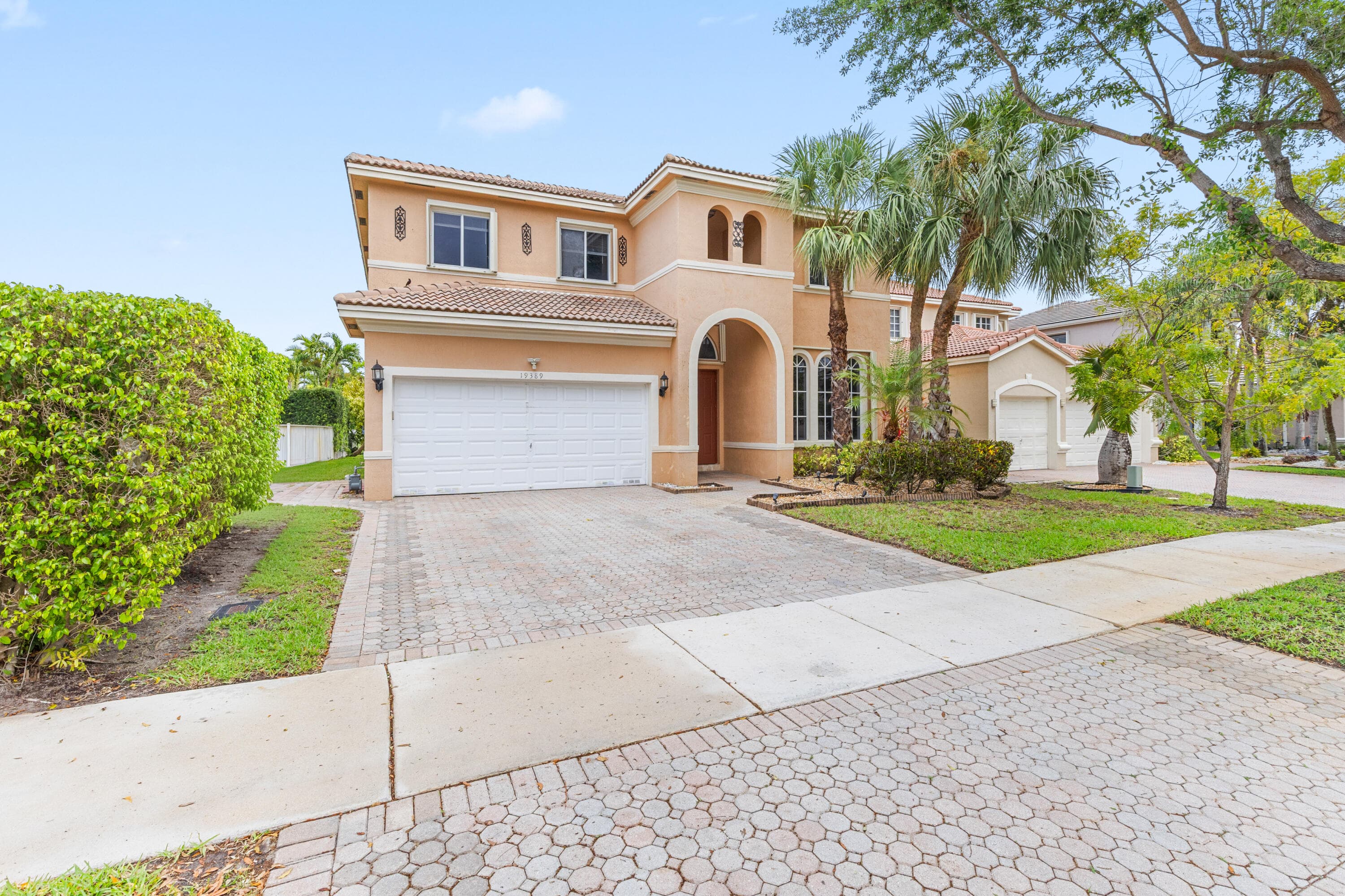 19389 SW 64th Street, Pembroke Pines, FL 33332 — photo 45 of 82