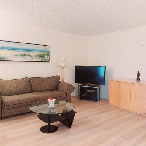 767 Burgundy P, Delray Beach, FL 33484 — photo 3 of 10