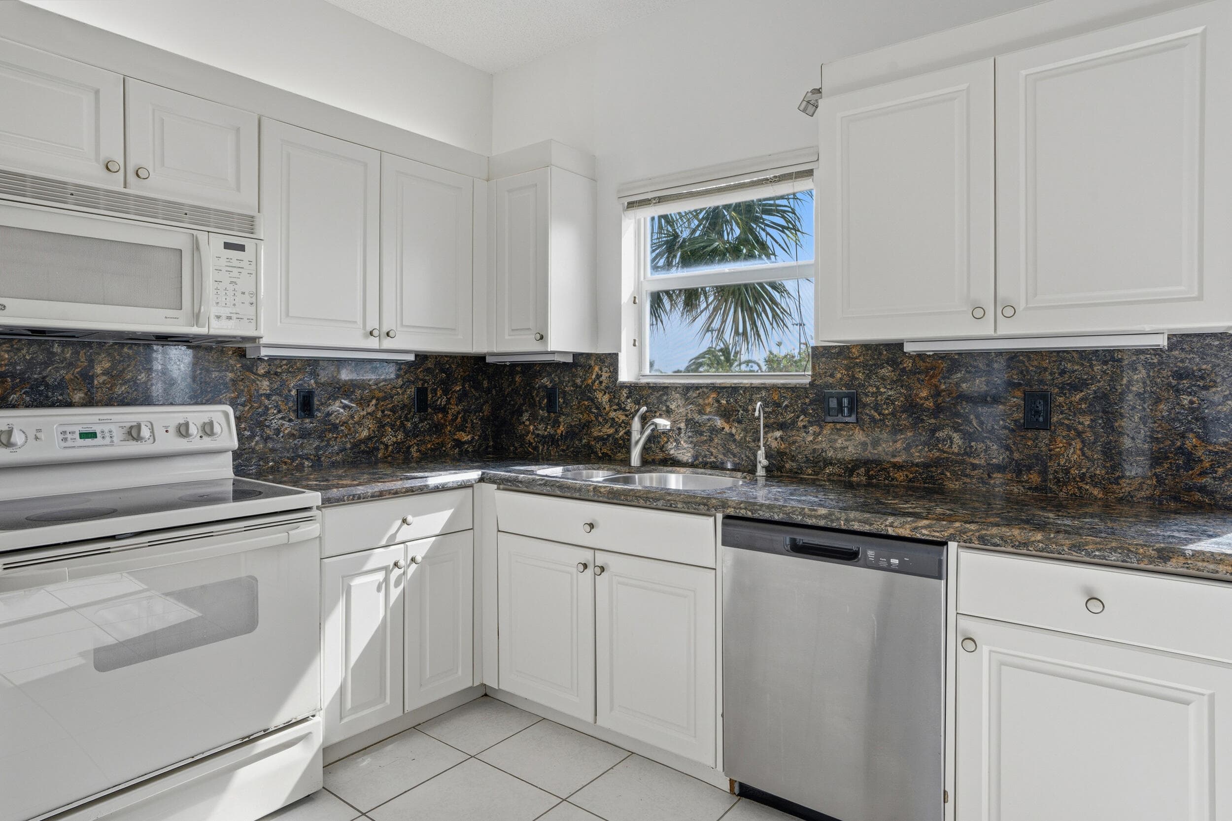 7647 Southampton Terrace 318, Tamarac, FL 33321 — photo 22 of 58