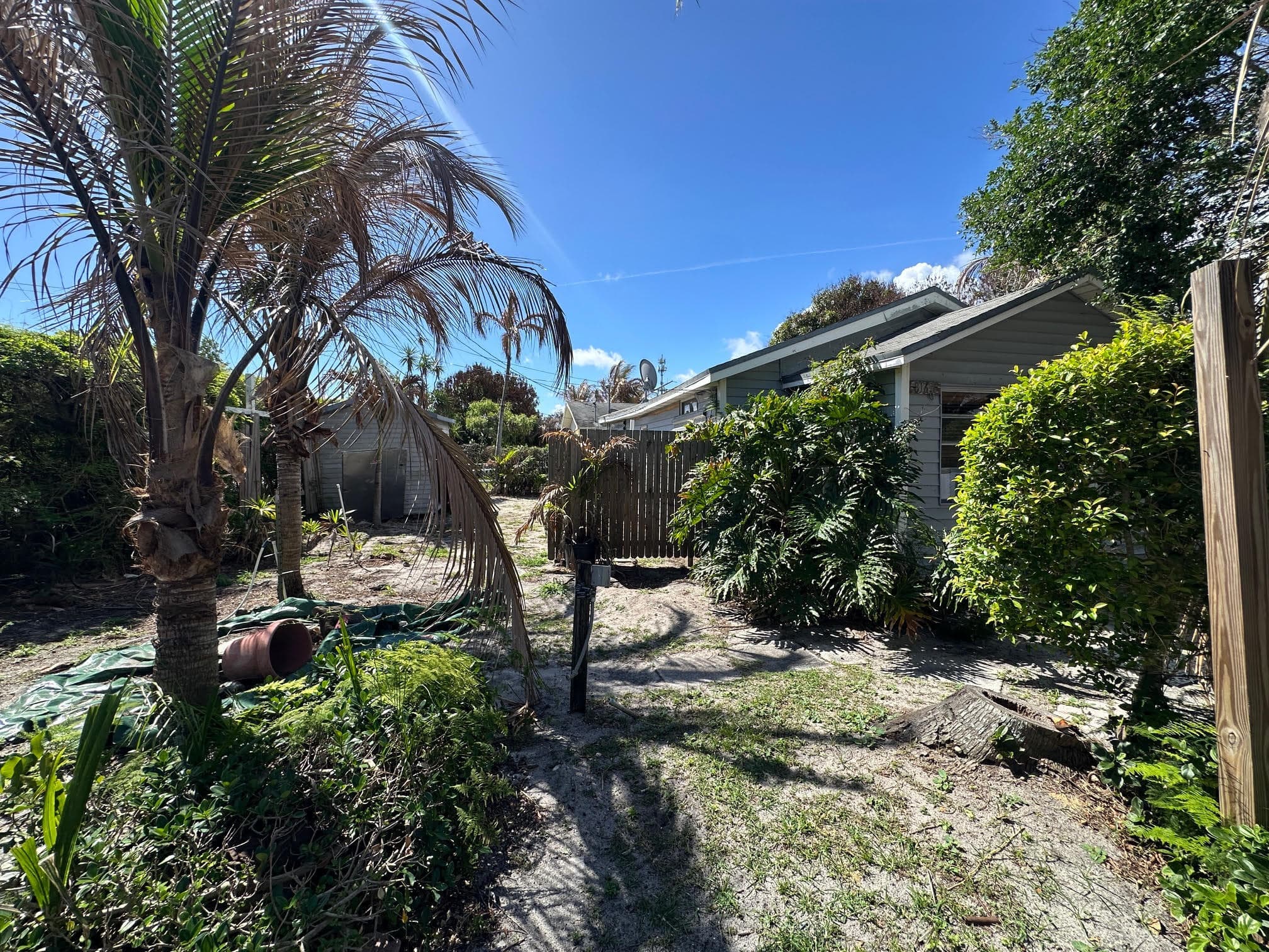 8160 SE Washington Avenue, Hobe Sound, FL 33455 — photo 2 of 11