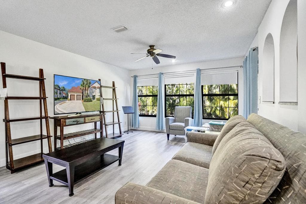 3068 Lucerne Park Drive, Greenacres, FL 33467 — photo 11 of 35