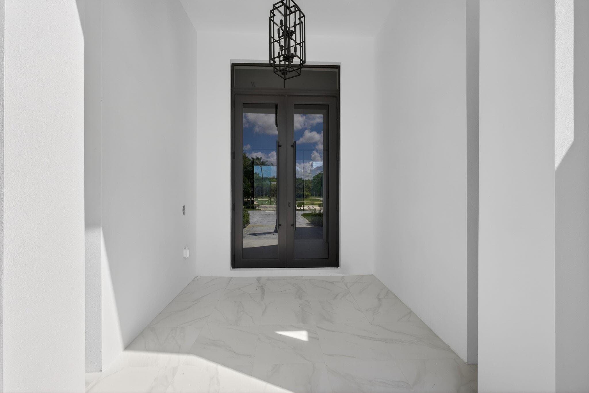 8771 Man O War Road, Palm Beach Gardens, FL 33418 — photo 7 of 61