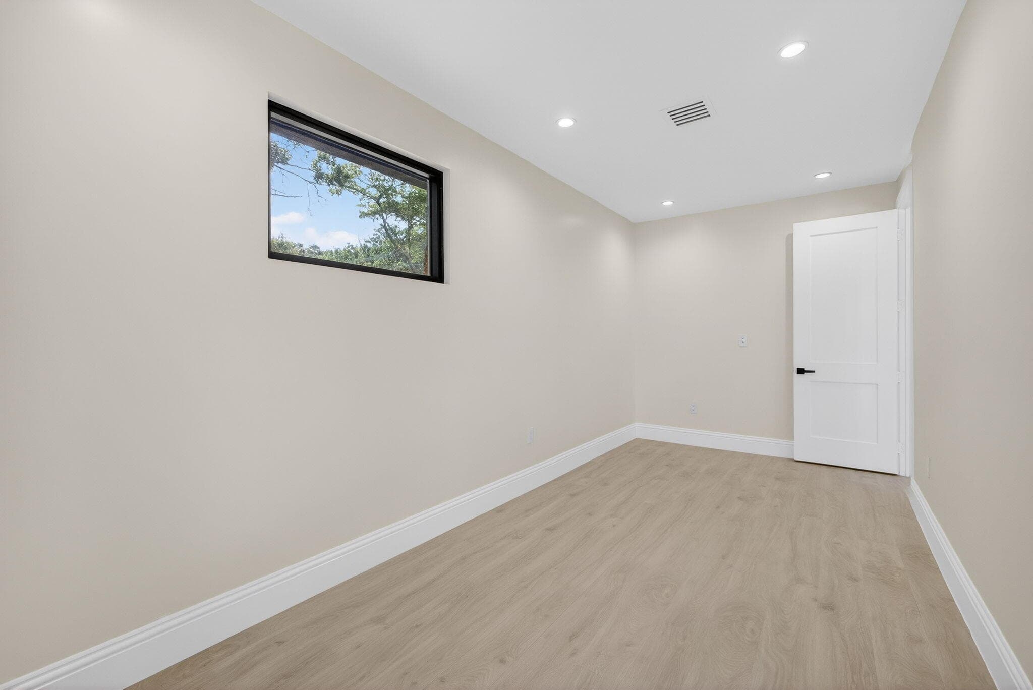 8771 Man O War Road, Palm Beach Gardens, FL 33418 — photo 24 of 61