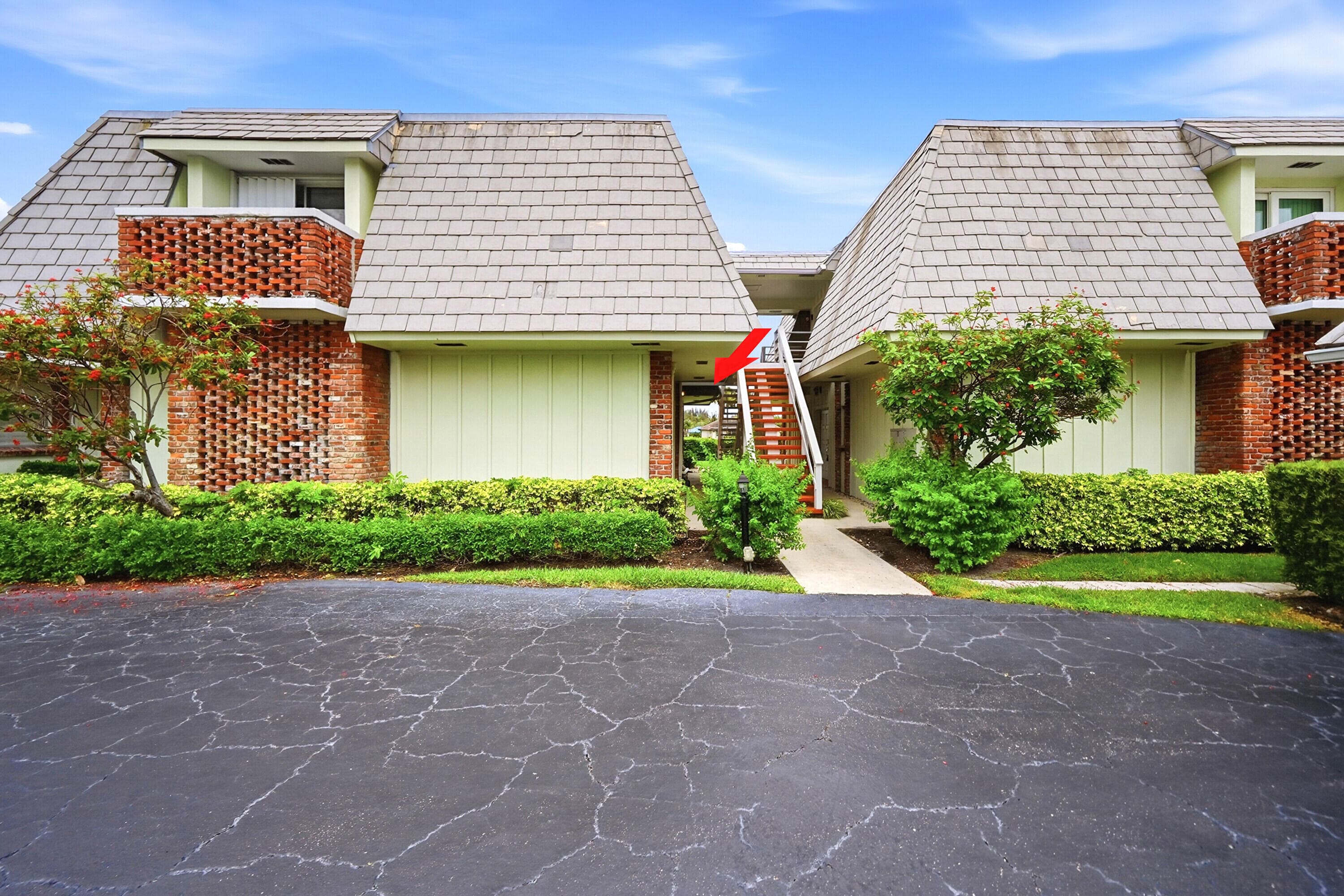 324 Orange Tree Drive 4, Atlantis, FL 33462 — photo 2 of 37