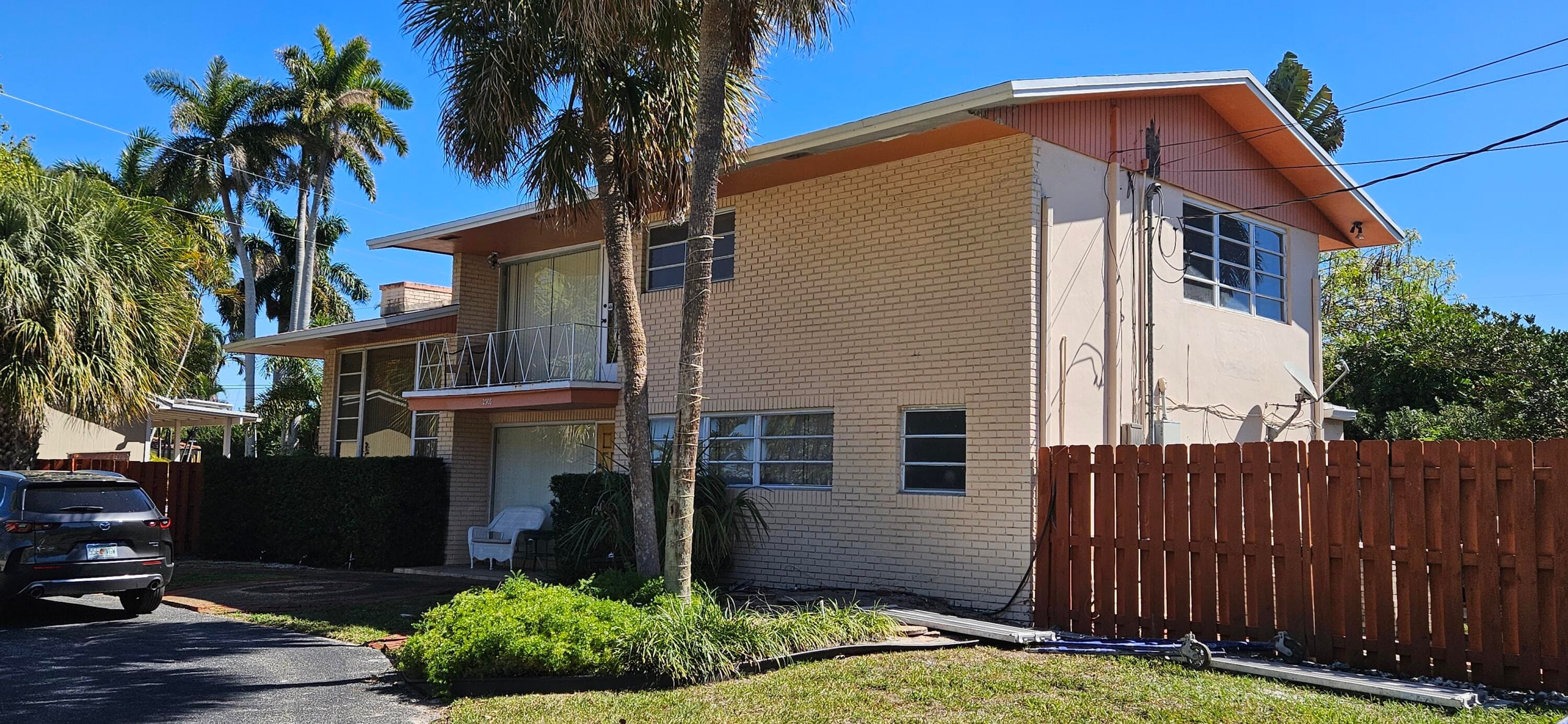 2308 Bayview Drive, Fort Lauderdale, FL 33305 — photo 4 of 17