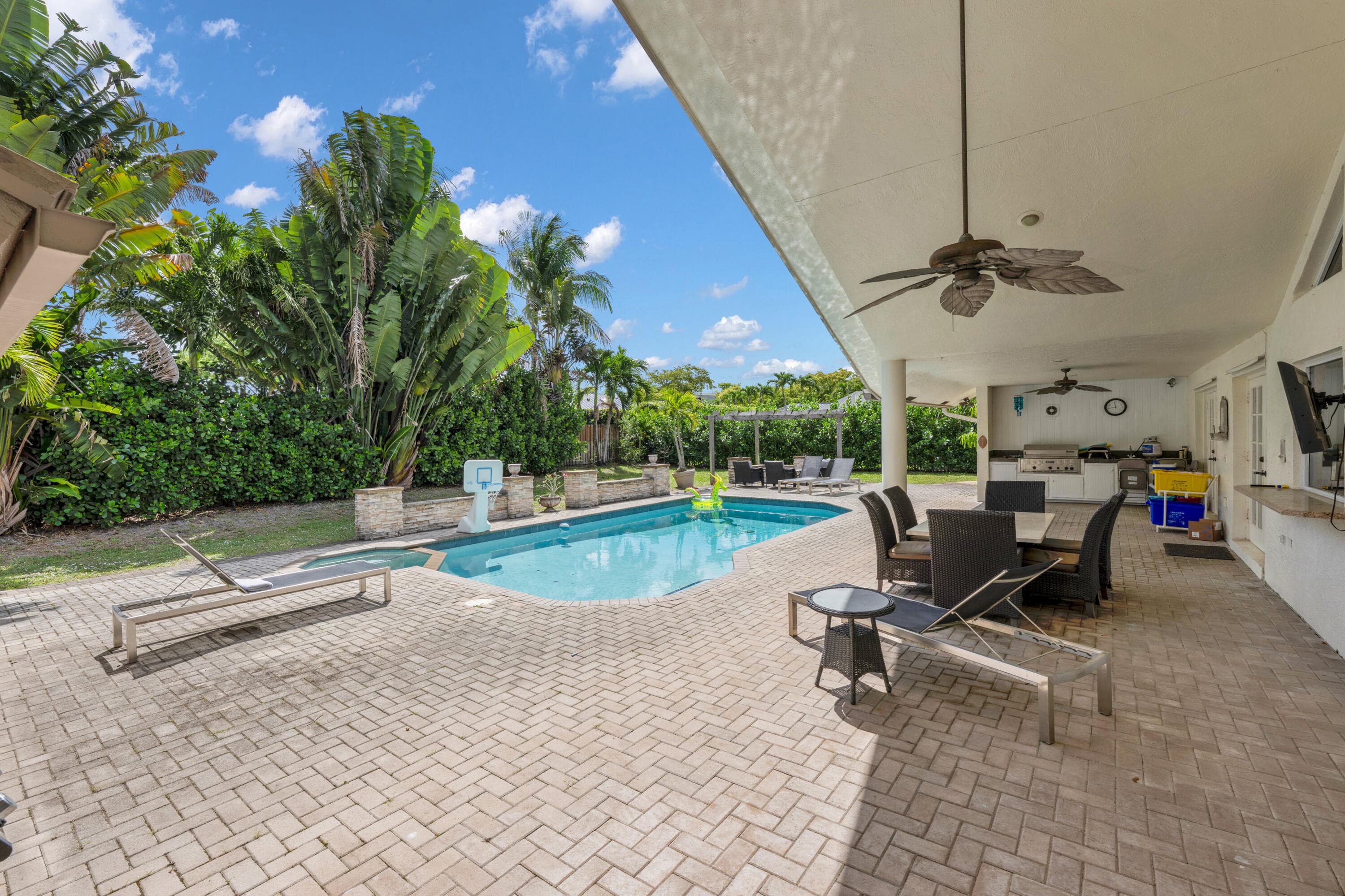 4320 Saint Charles Way, Boca Raton, FL 33434 — photo 11 of 34