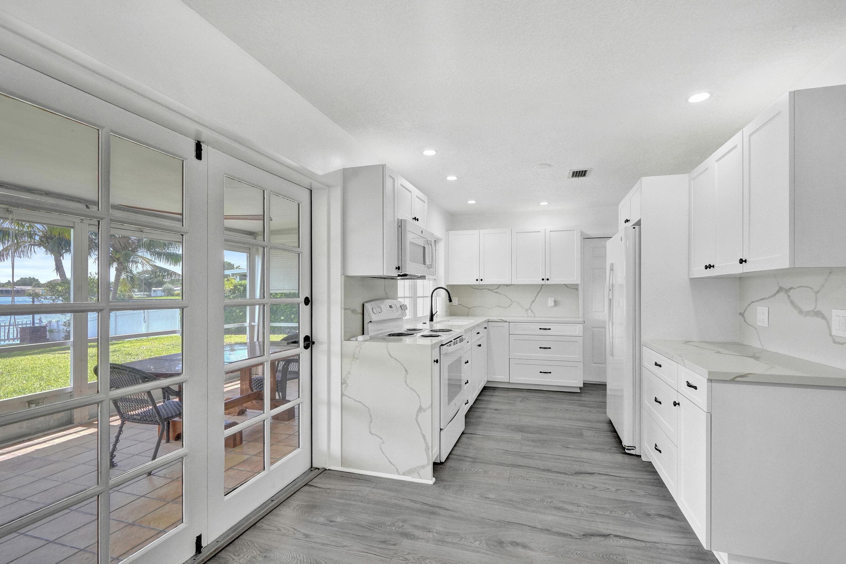 9366 NW 23rd Street, Pembroke Pines, FL 33024 — photo 10 of 66