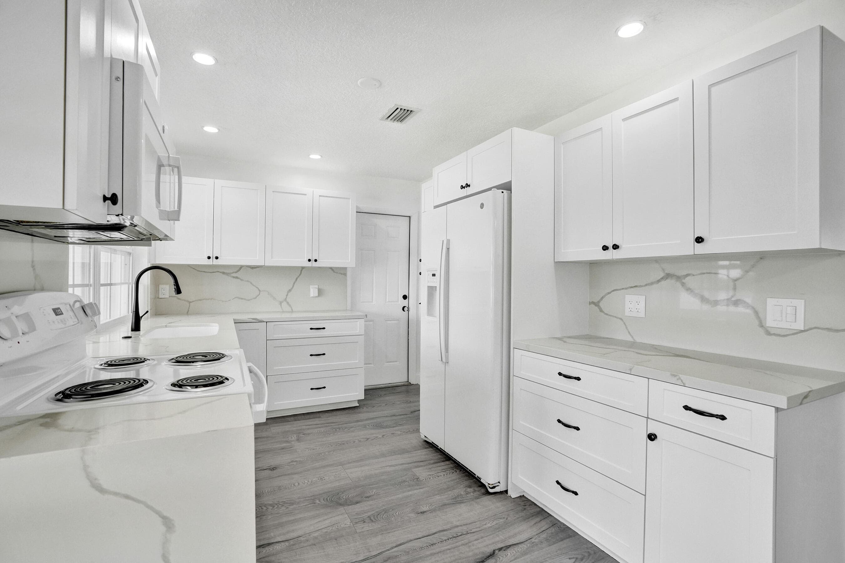 9366 NW 23rd Street, Pembroke Pines, FL 33024 — photo 5 of 66