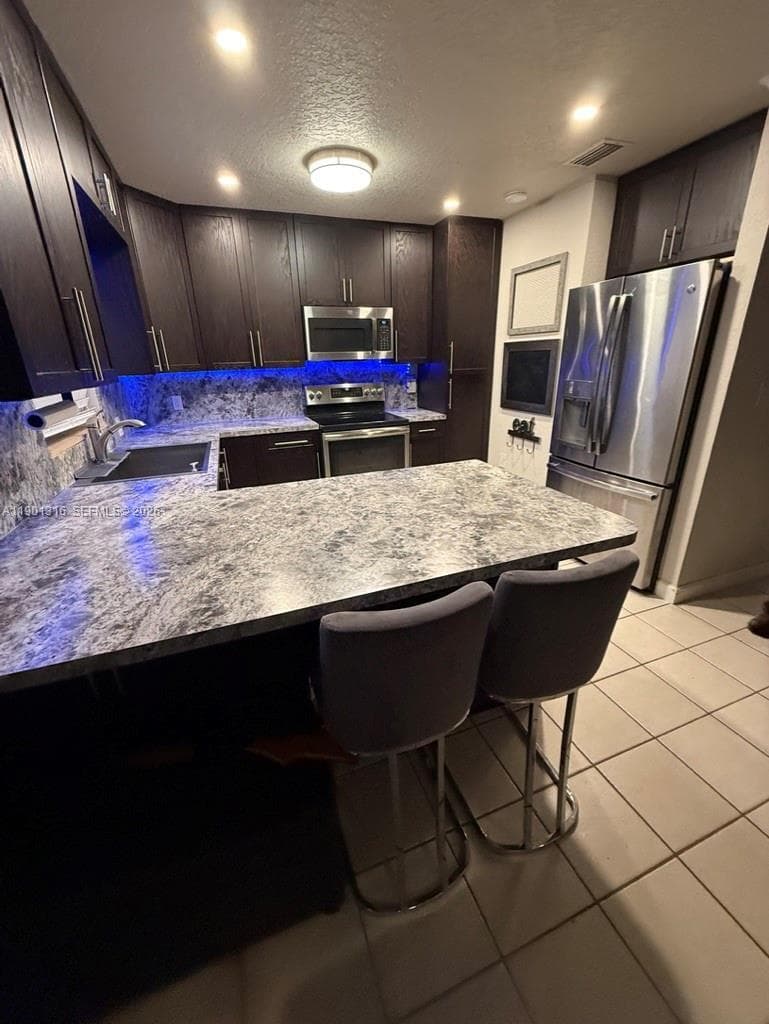 9546 SW Adams Street, Okeechobee, FL 34974 — photo 3 of 16