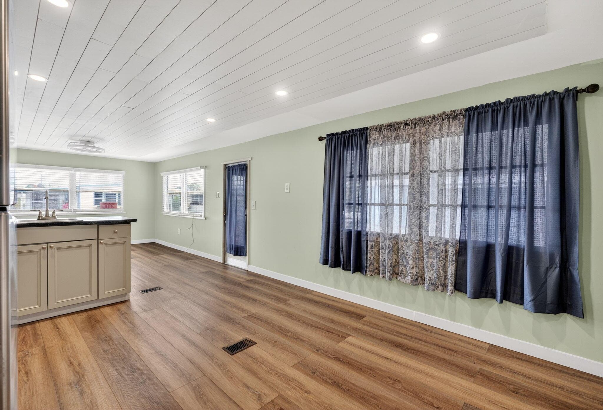 10885 SE Federal Highway, Hobe Sound, FL 33455 — photo 8 of 30