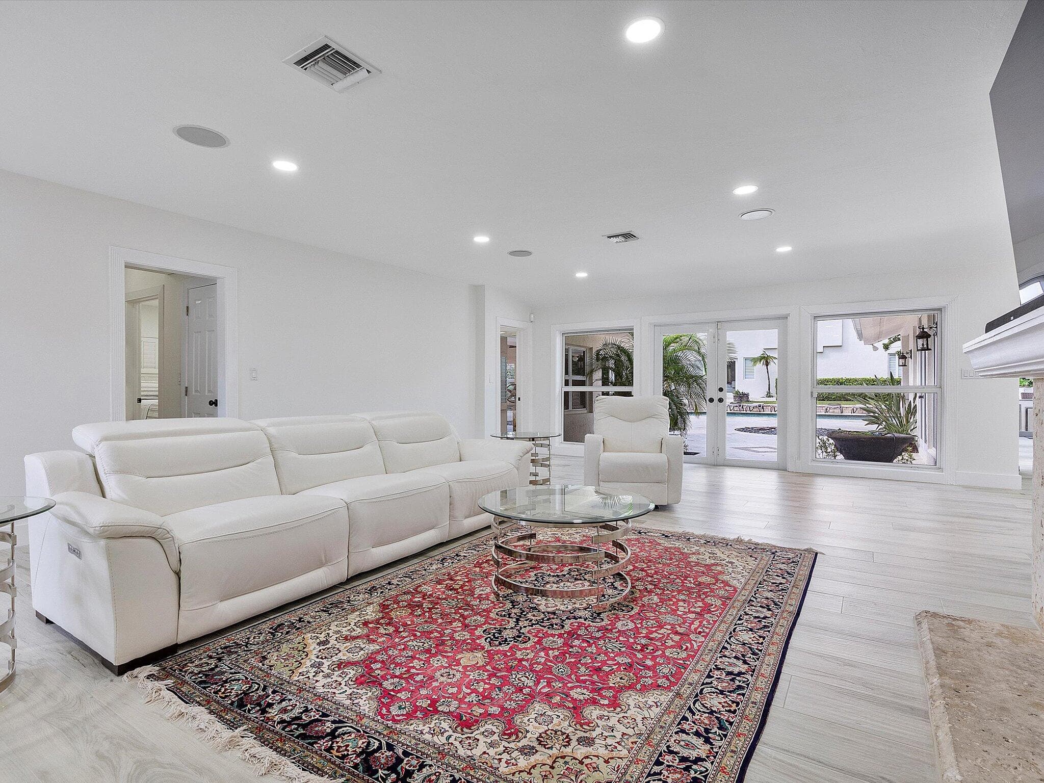 411 Poinciana Drive, Fort Lauderdale, FL 33301 — photo 4 of 44