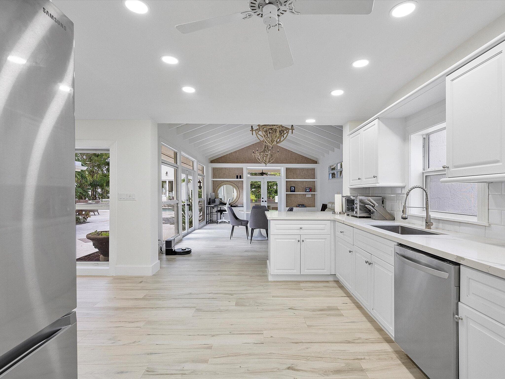 411 Poinciana Drive, Fort Lauderdale, FL 33301 — photo 16 of 44