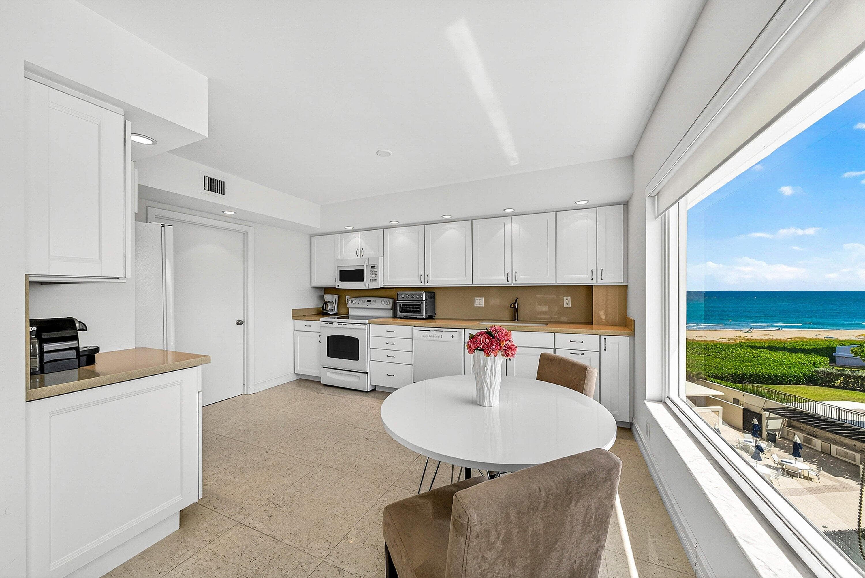 600 S Ocean Boulevard 504, Boca Raton, FL 33432 — photo 9 of 31