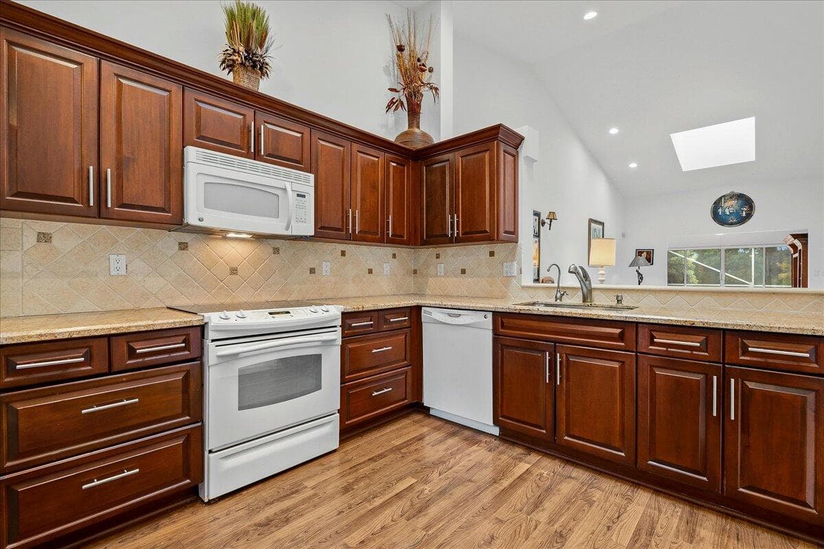 7771 Majestic Palm Drive, Boynton Beach, FL 33437 — photo 4 of 26