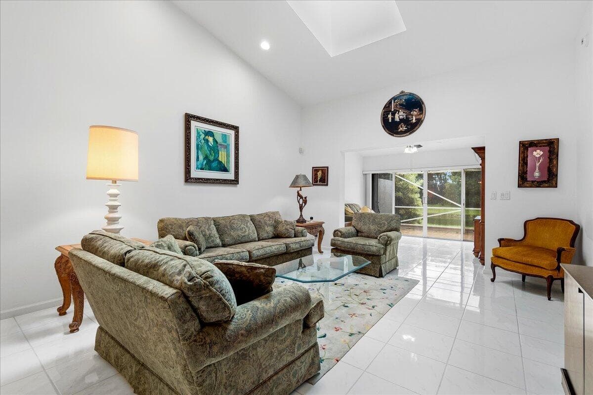 7771 Majestic Palm Drive, Boynton Beach, FL 33437 — photo 8 of 26