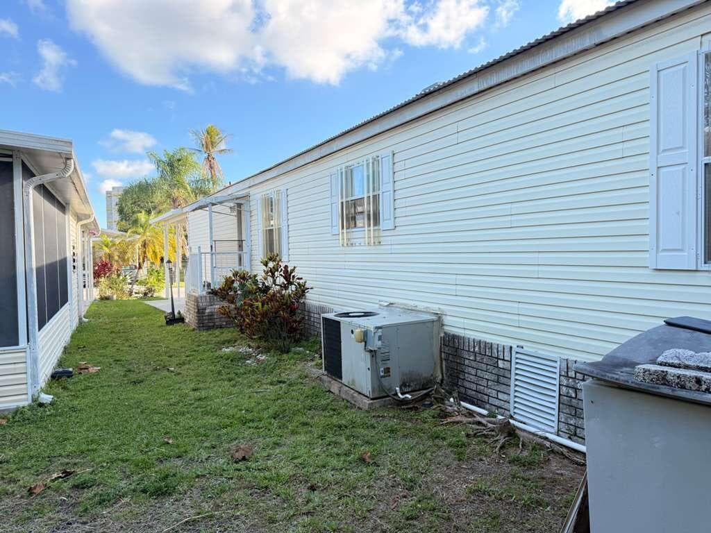 2 S 4 Seasons Road, Palm Beach Gardens, FL 33410 — photo 16 of 17