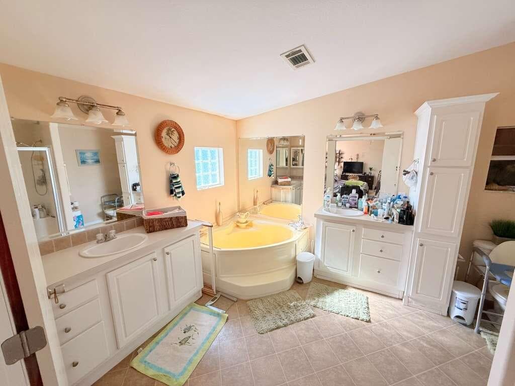 2 S 4 Seasons Road, Palm Beach Gardens, FL 33410 — photo 13 of 17