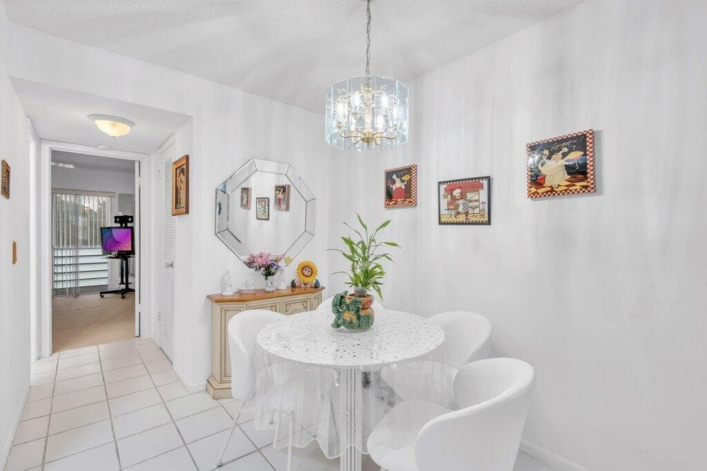 349 Camden O, West Palm Beach, FL 33417 — photo 13 of 48