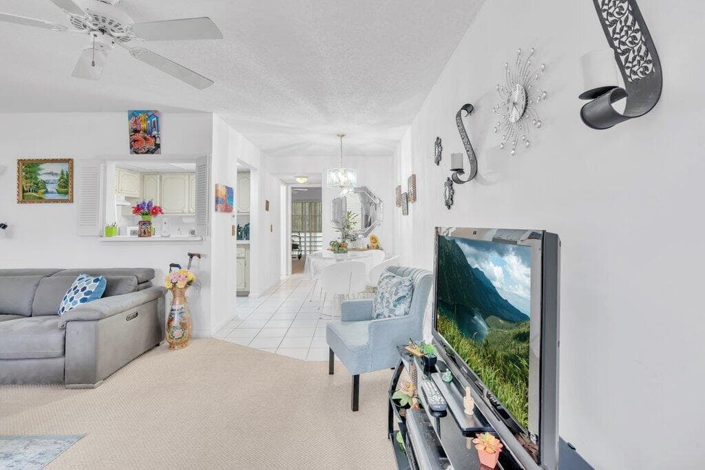 349 Camden O, West Palm Beach, FL 33417 — photo 8 of 48