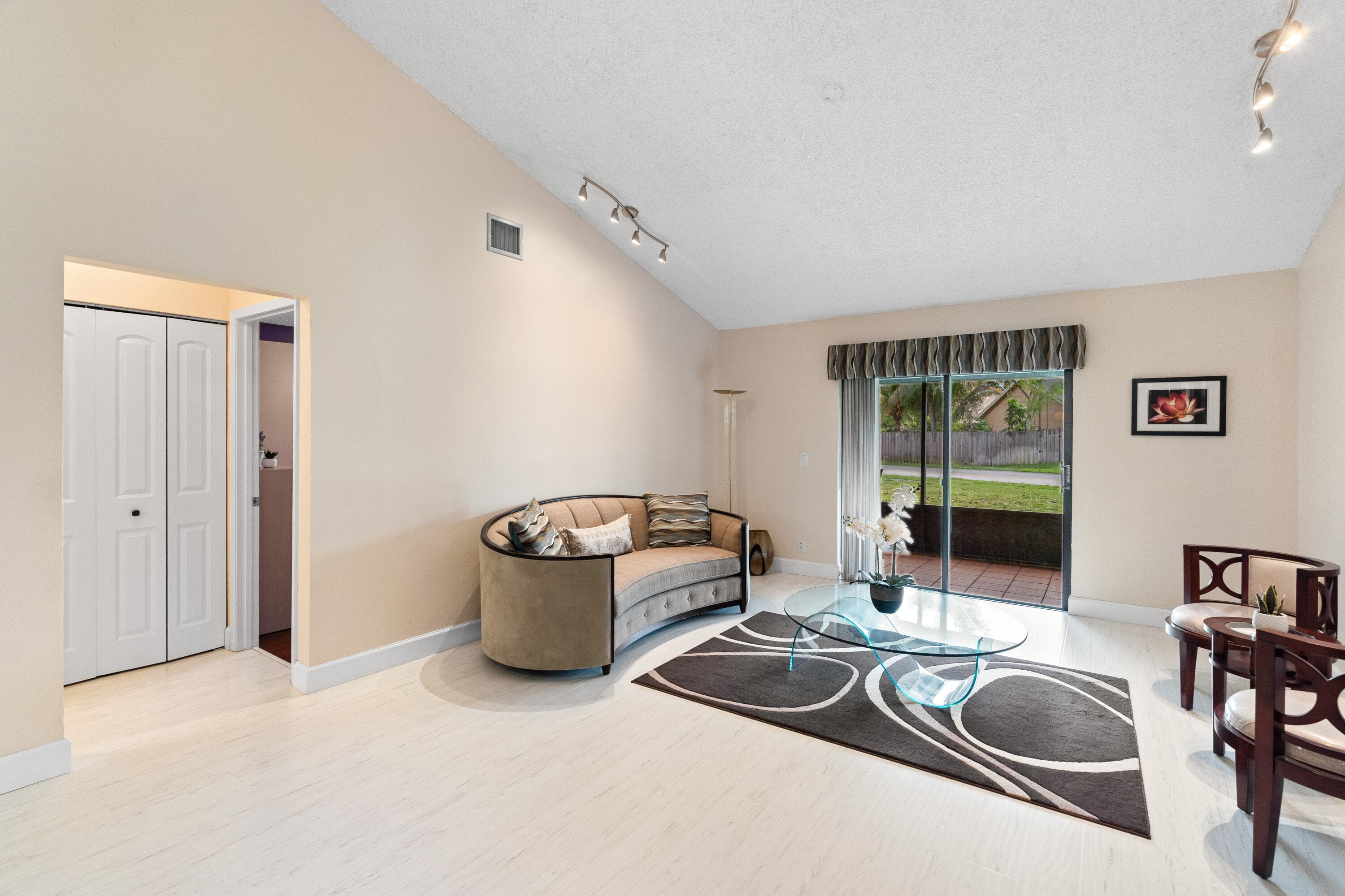 9909 SW 16th Street, Pembroke Pines, FL 33025 — photo 13 of 33