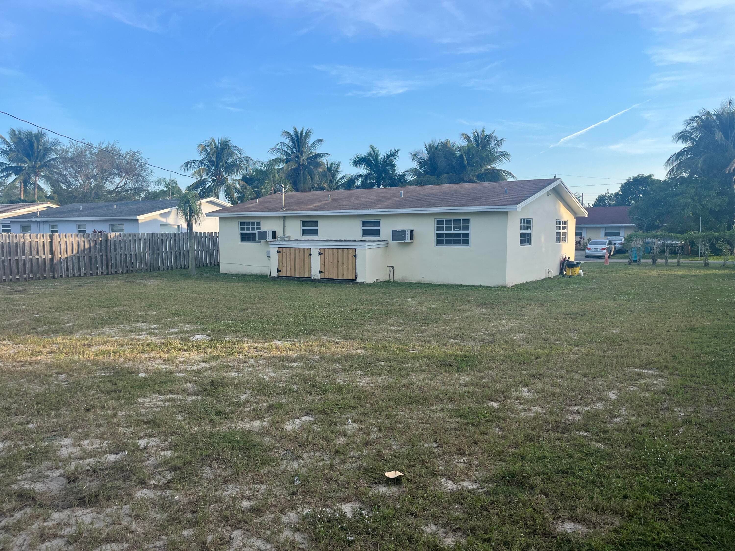 203 SE 4th Avenue, Boynton Beach, FL 33435 — photo 7 of 8