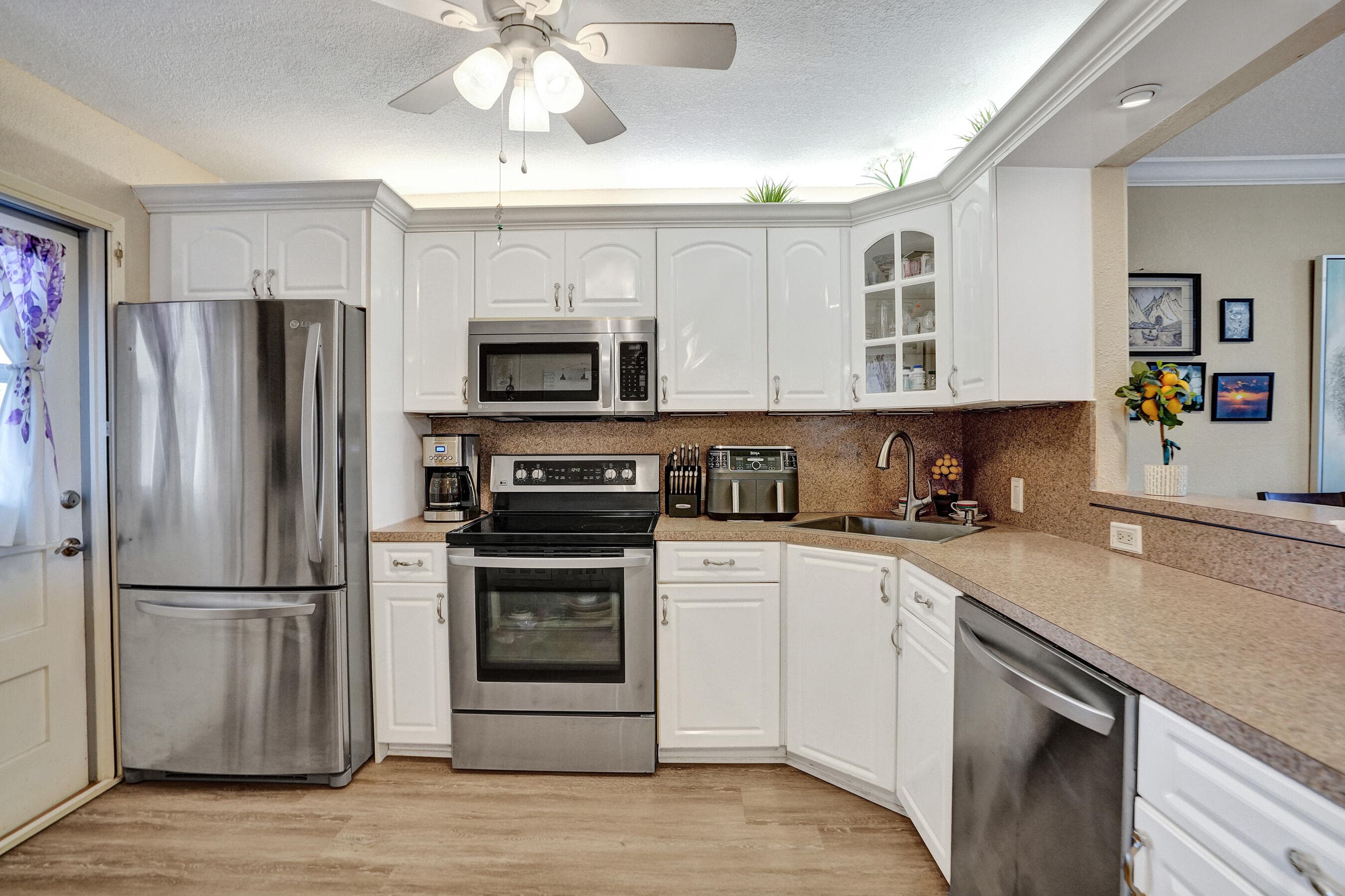 2850 N Palm Aire Drive 401, Pompano Beach, FL 33069 — photo 7 of 46