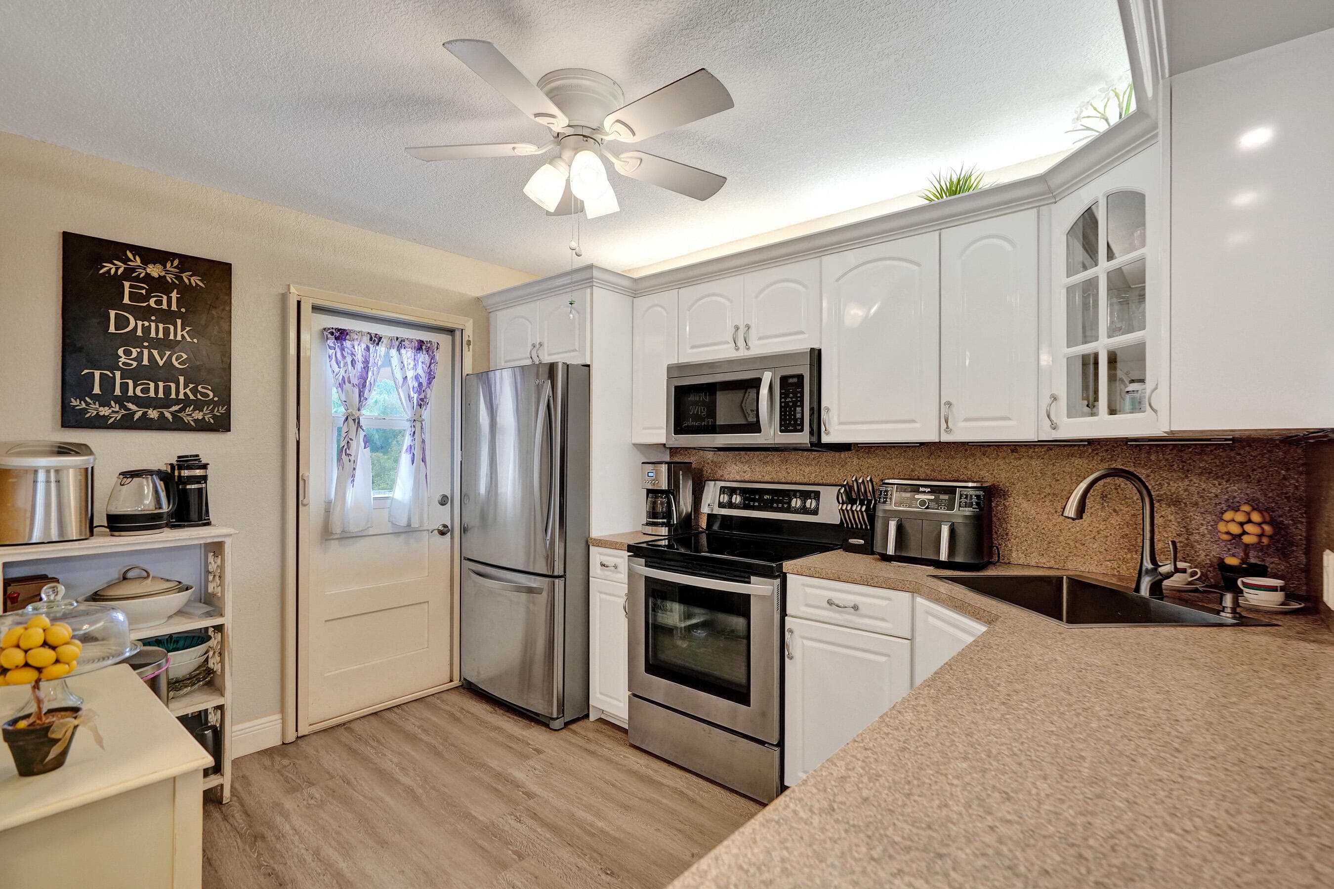 2850 N Palm Aire Drive 401, Pompano Beach, FL 33069 — photo 11 of 46