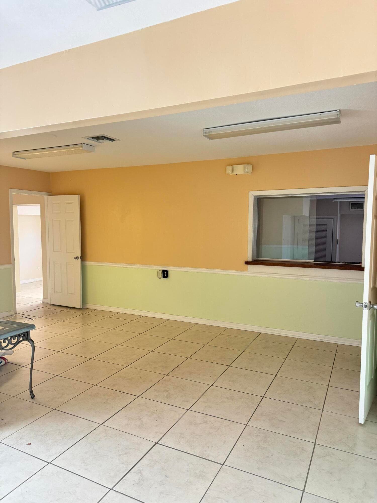 706 N 7th Street, Fort Pierce, FL 34950 — photo 3 of 5