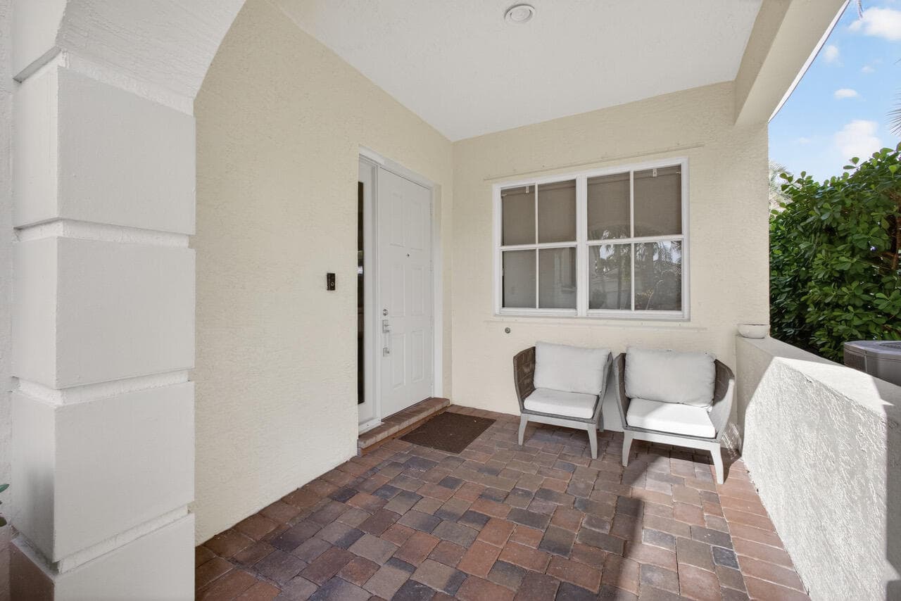 251 Isle Verde Way, Palm Beach Gardens, FL 33418 — photo 7 of 101