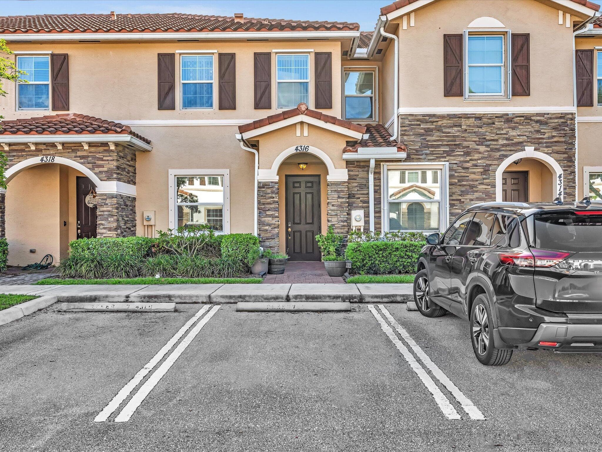 4316 Maybelle Lane, West Palm Beach, FL 33417 — photo 4 of 70