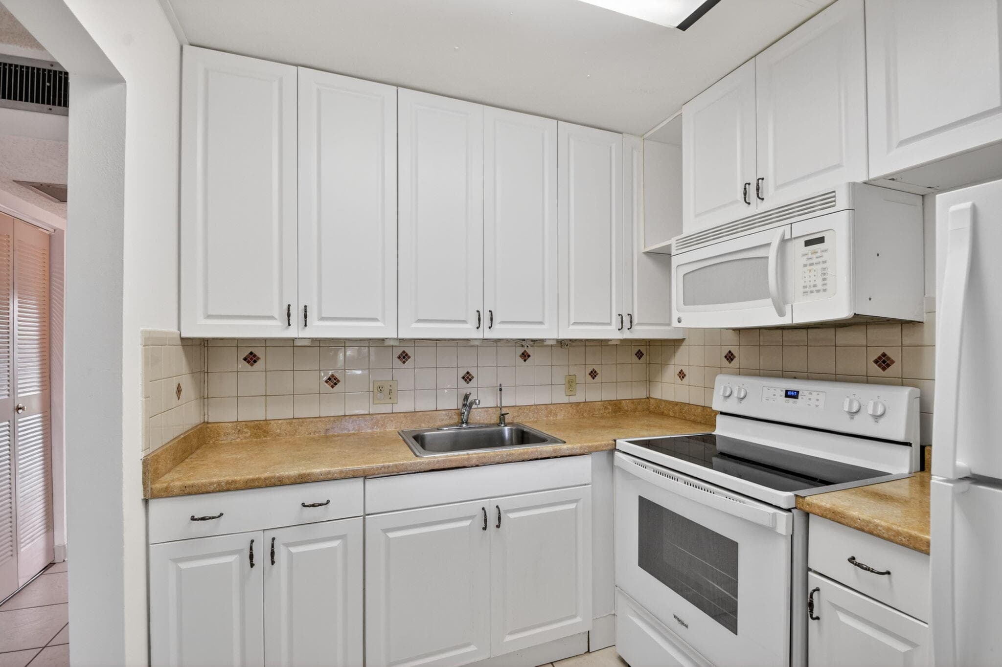 3300 Springdale Boulevard 208, Palm Springs, FL 33461 — photo 20 of 74