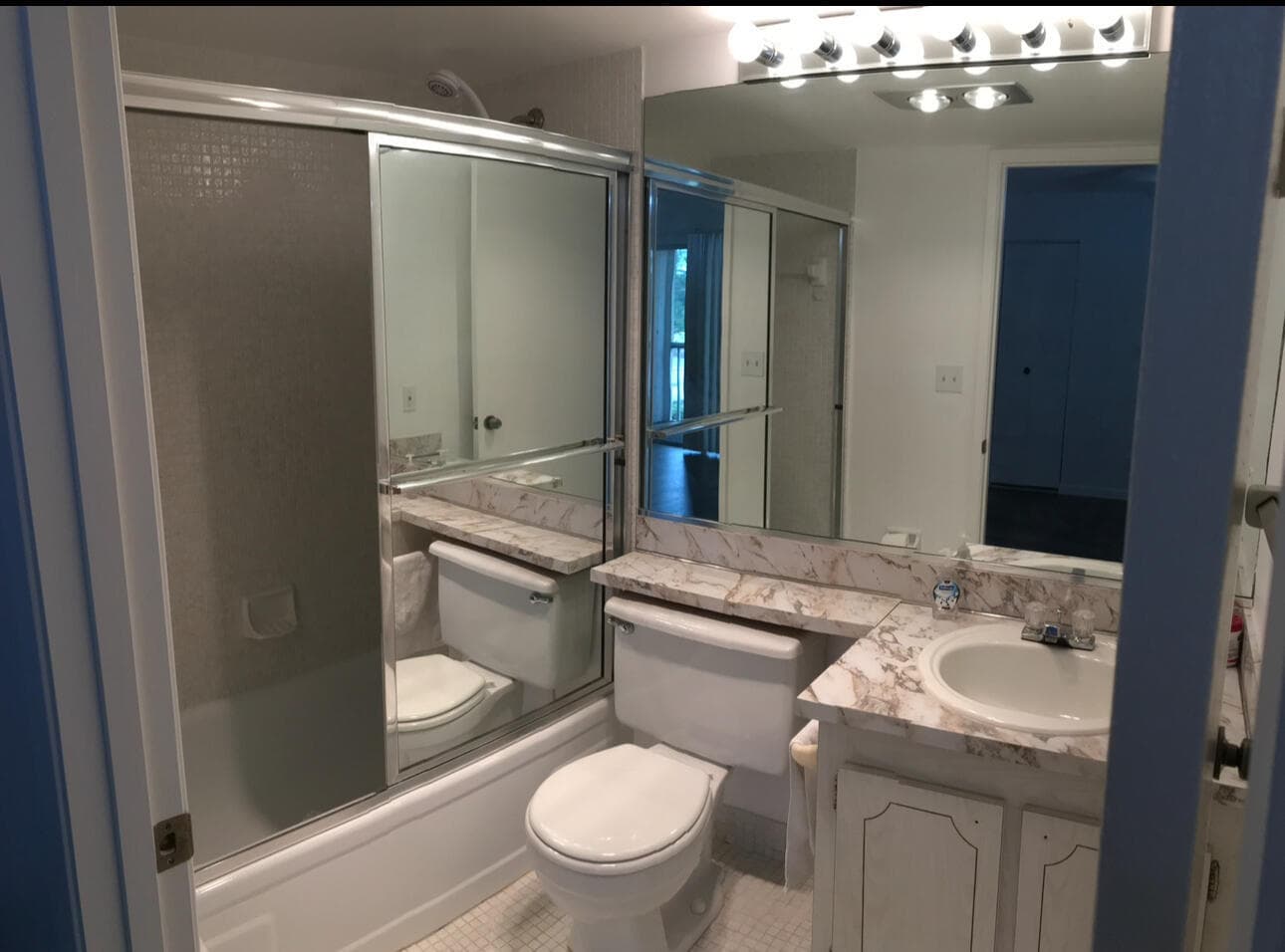 700 Village Green Court 302, Palm Springs, FL 33461 — photo 9 of 33
