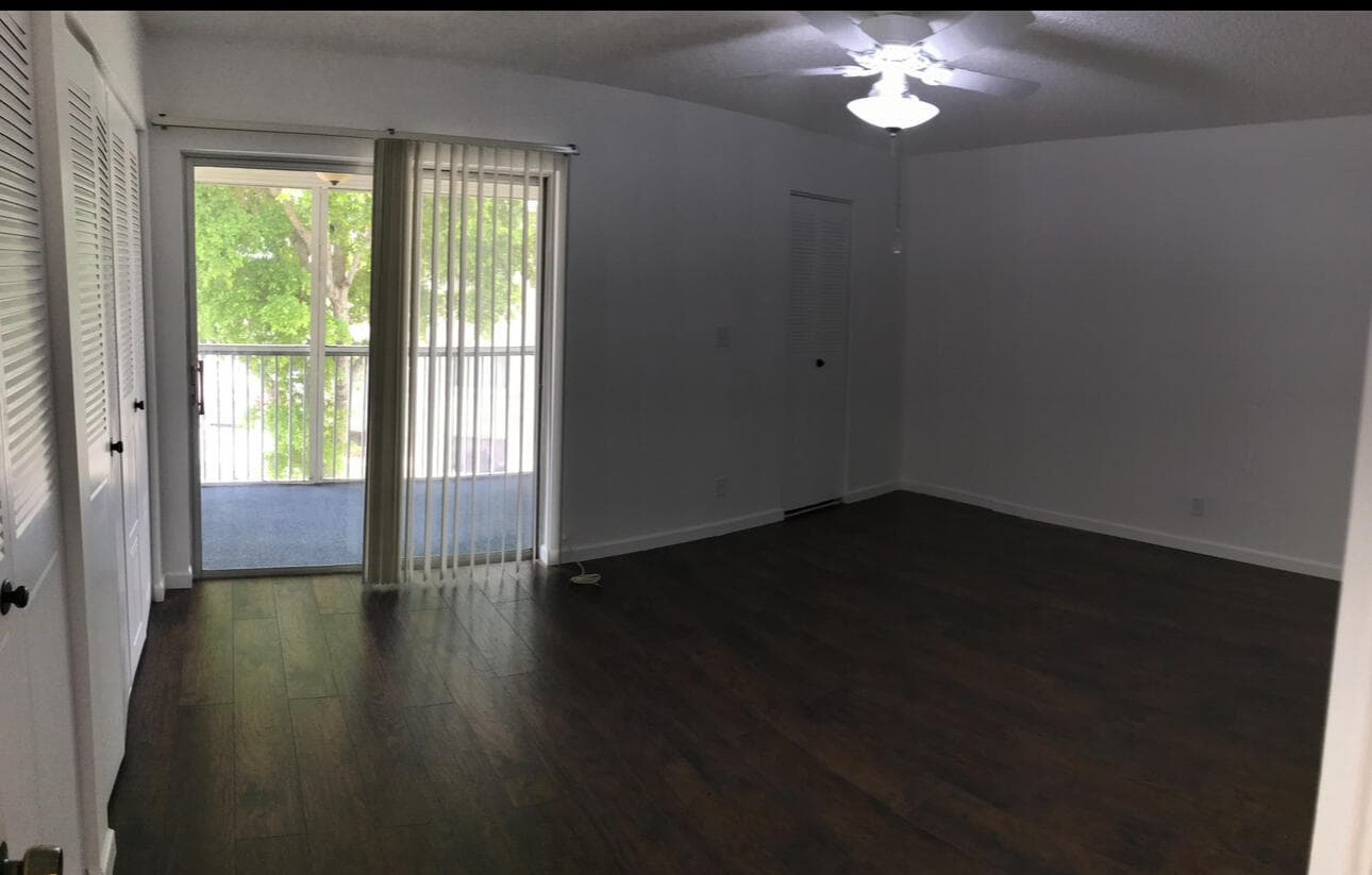 700 Village Green Court 302, Palm Springs, FL 33461 — photo 4 of 33