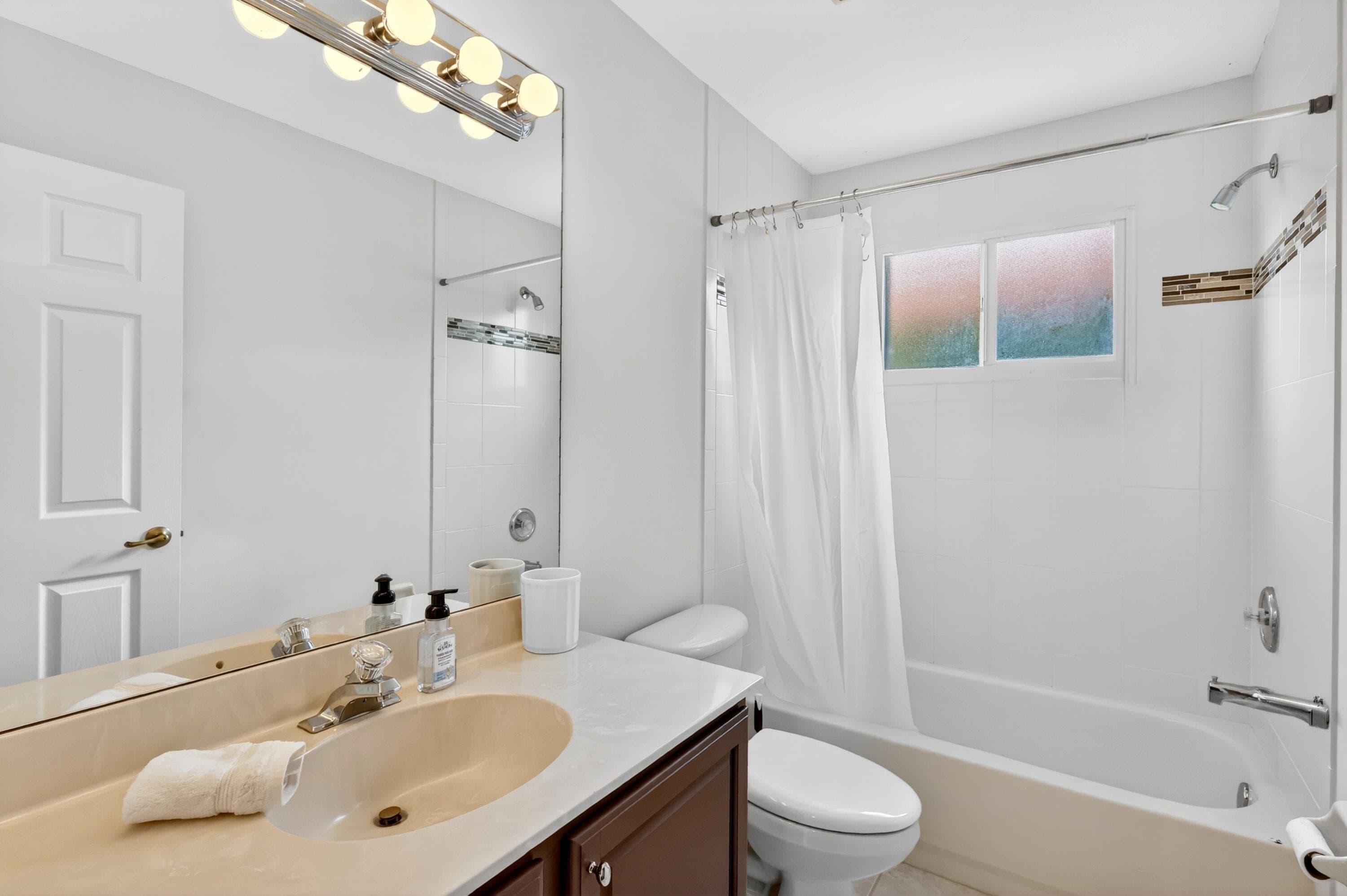 194 Lone Pine Drive, Palm Beach Gardens, FL 33410 — photo 28 of 36